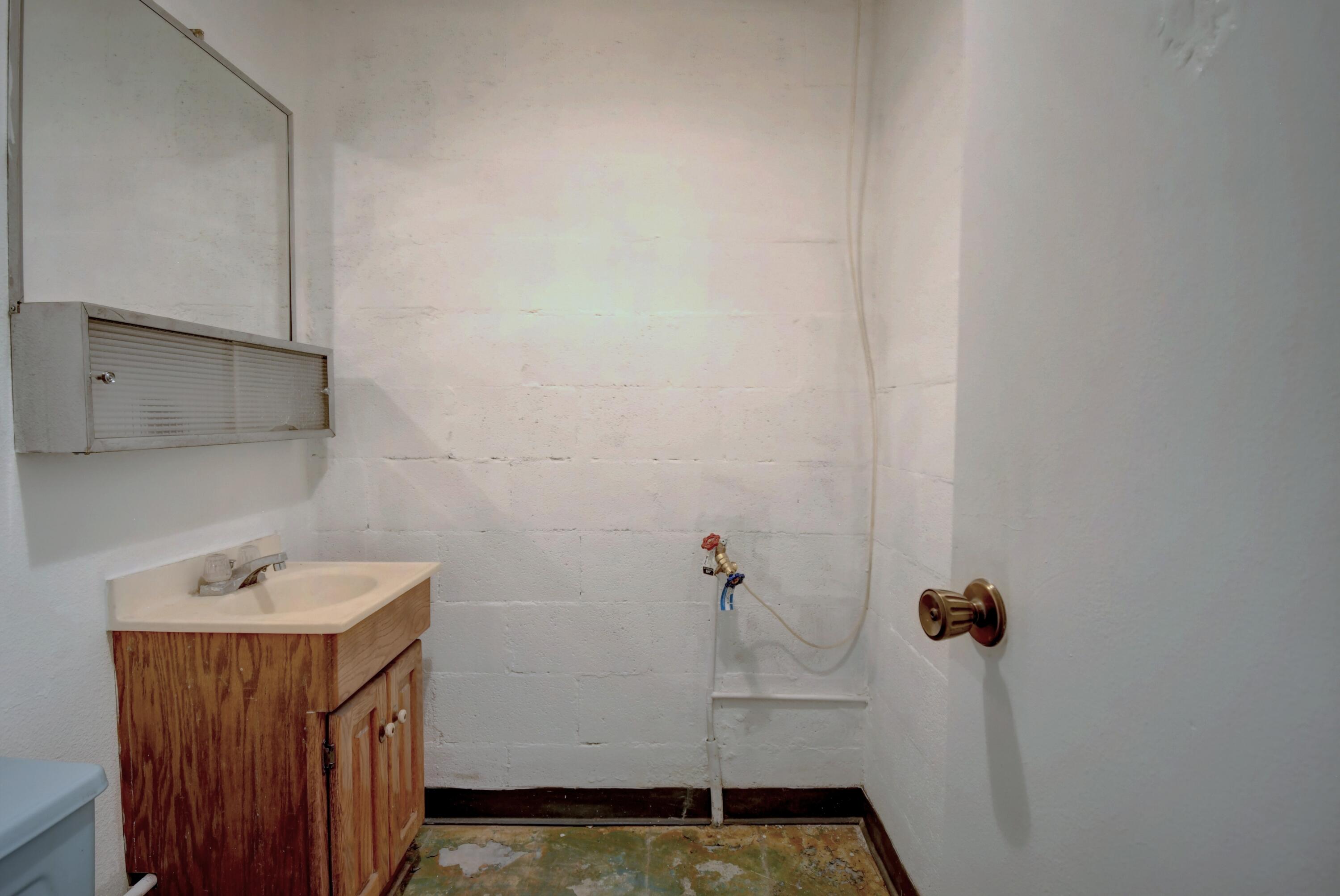 Photo 3 — 3115 Claremont Avenue NE
