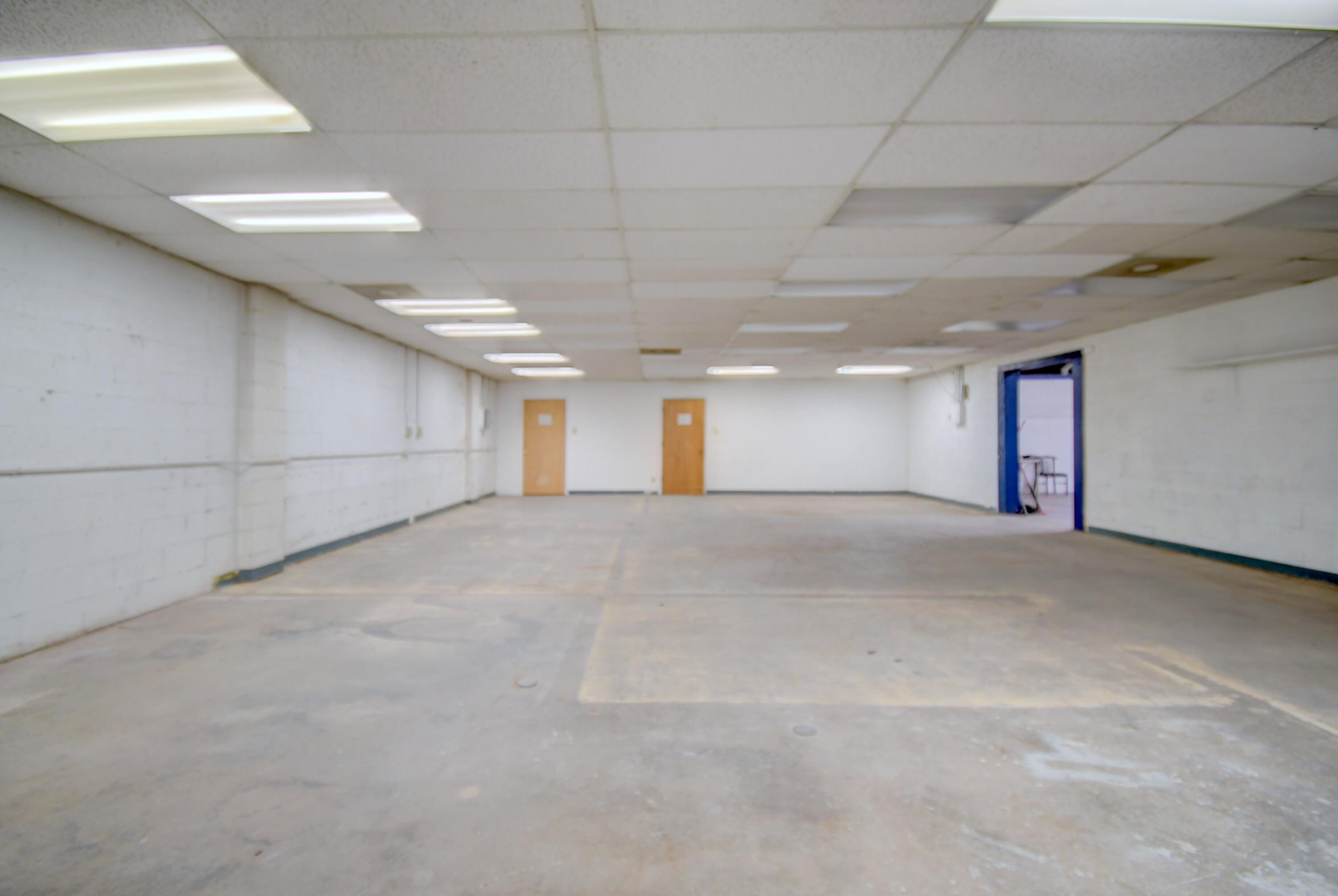 Photo 12 — 3115 Claremont Avenue NE