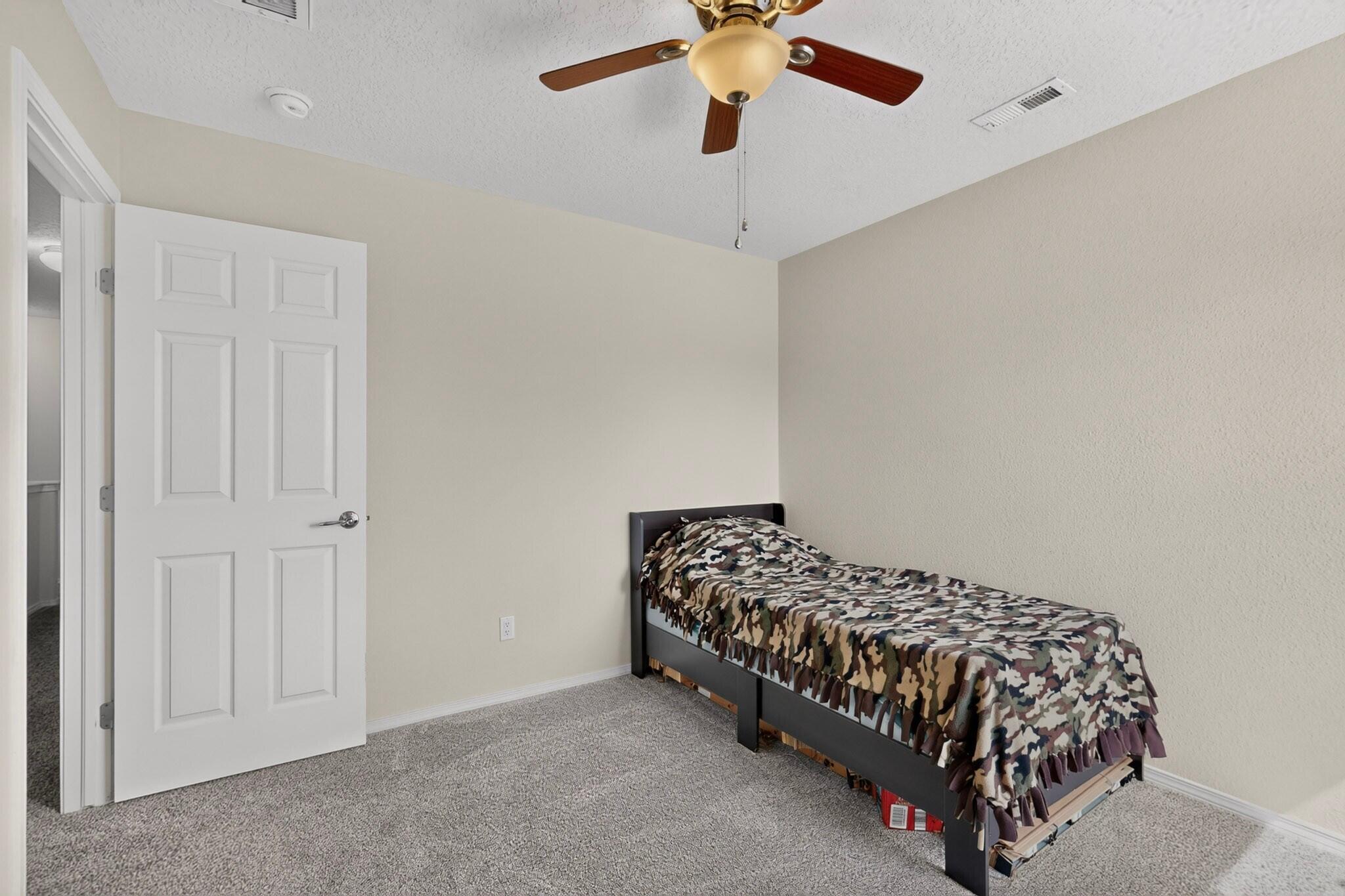 Photo 8 — 10324 Mosca Court NW