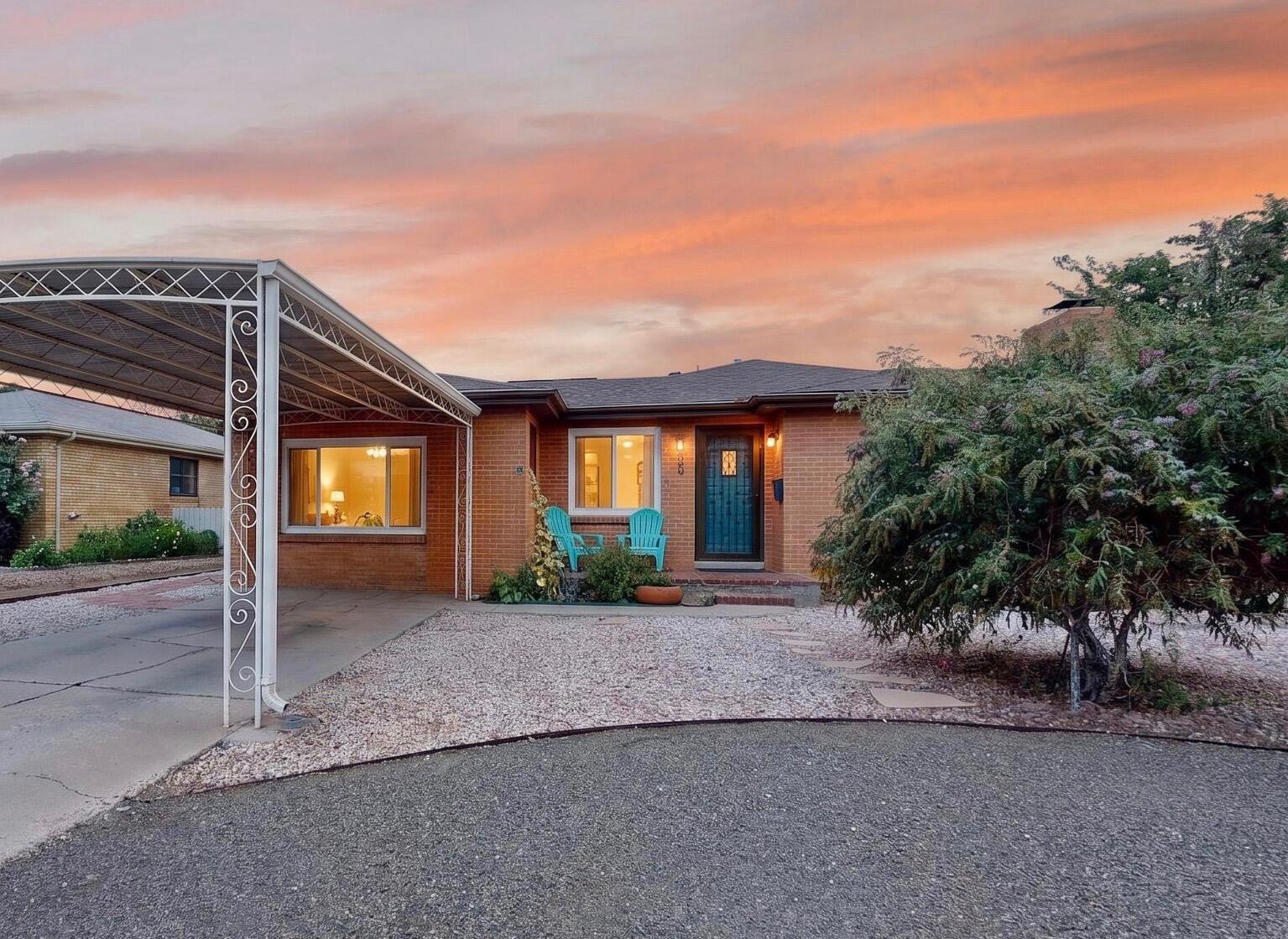 2709 Valencia Drive NE, Albuquerque, NM 87110