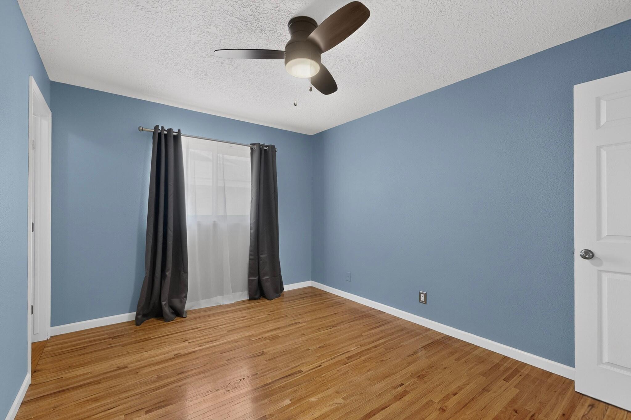 Photo 6 — 2709 Valencia Drive NE
