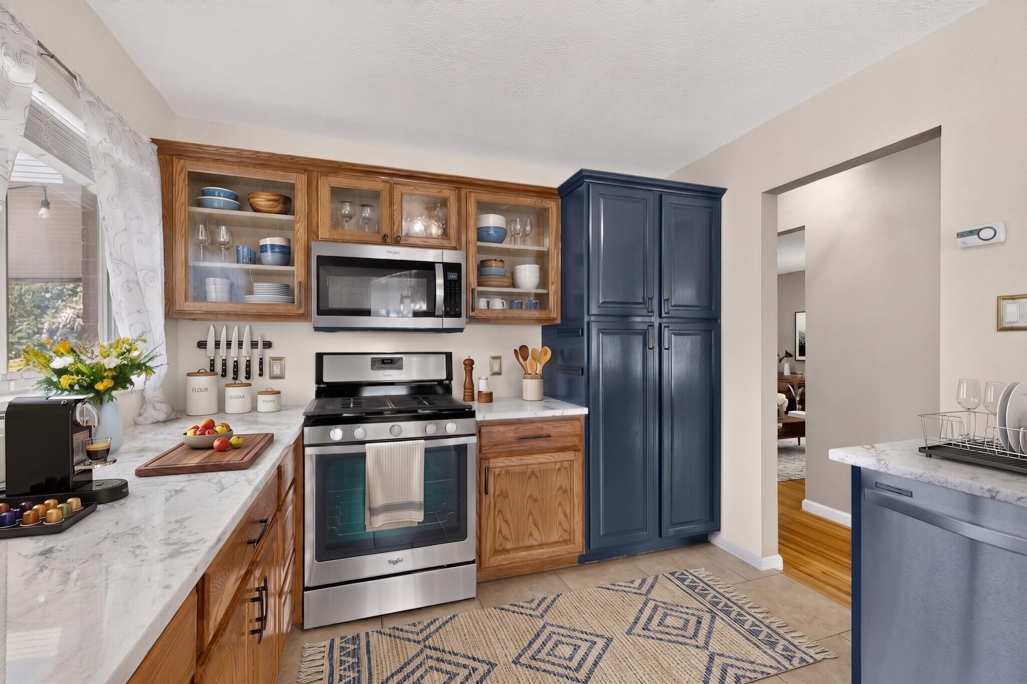 Photo 18 — 2709 Valencia Drive NE