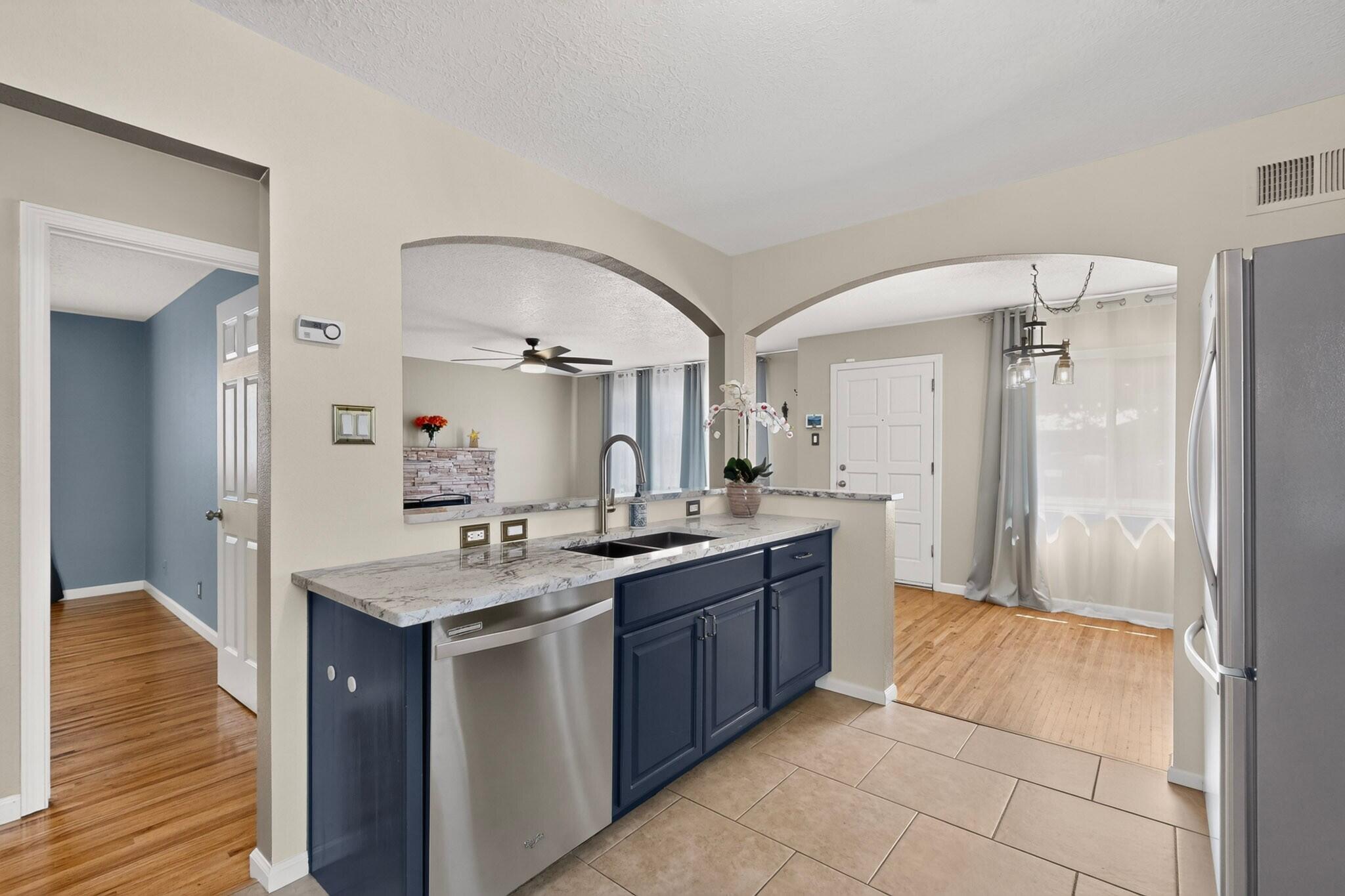 Photo 20 — 2709 Valencia Drive NE