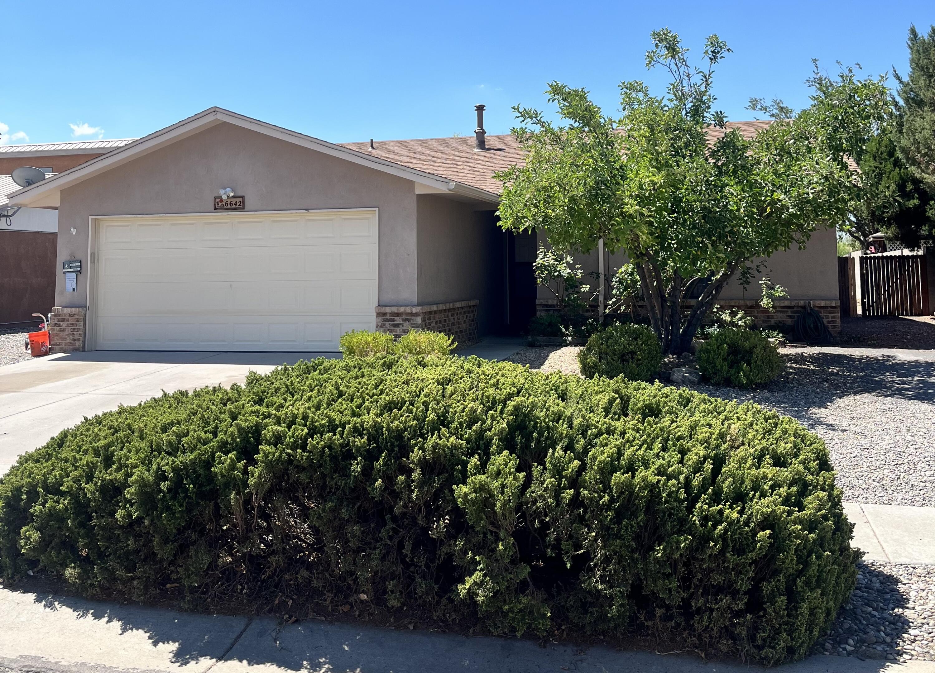 6642 Lamy Street NW, Albuquerque, NM 87120
