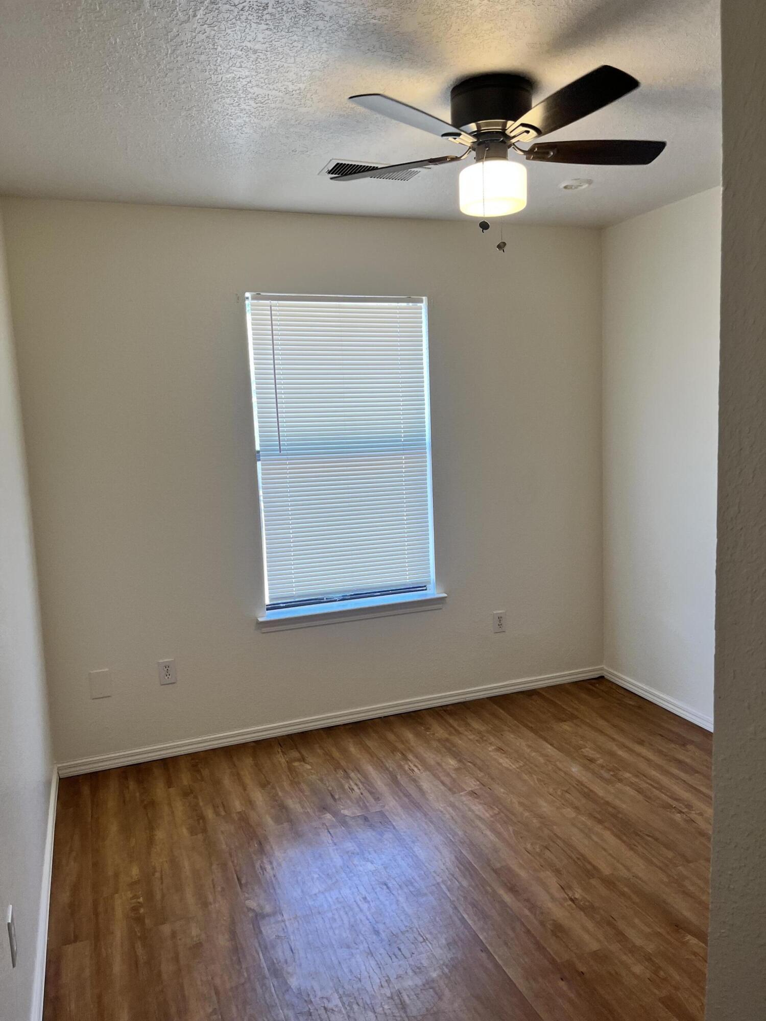 Photo 13 — 6642 Lamy Street NW