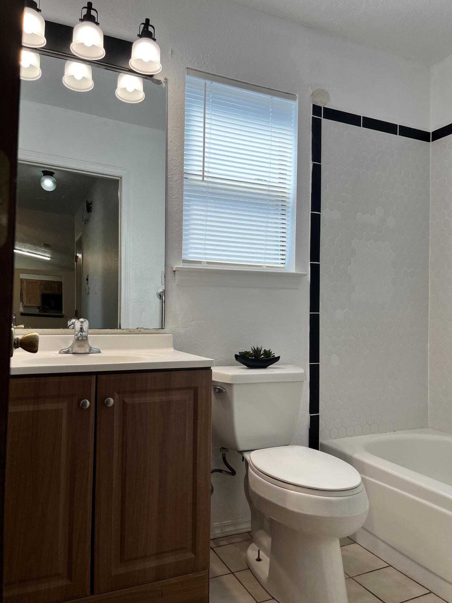 Photo 16 — 6642 Lamy Street NW