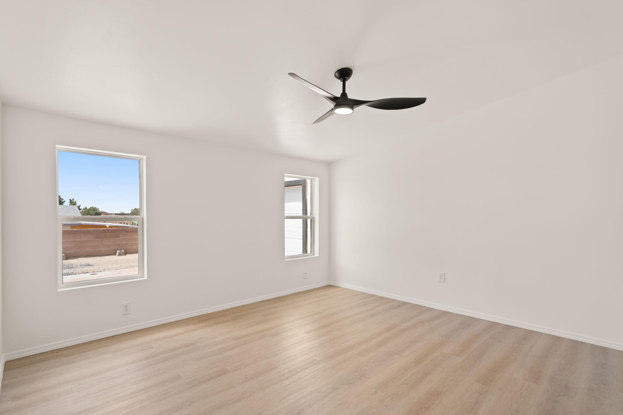 Photo 17 — 409 2nd Street SW