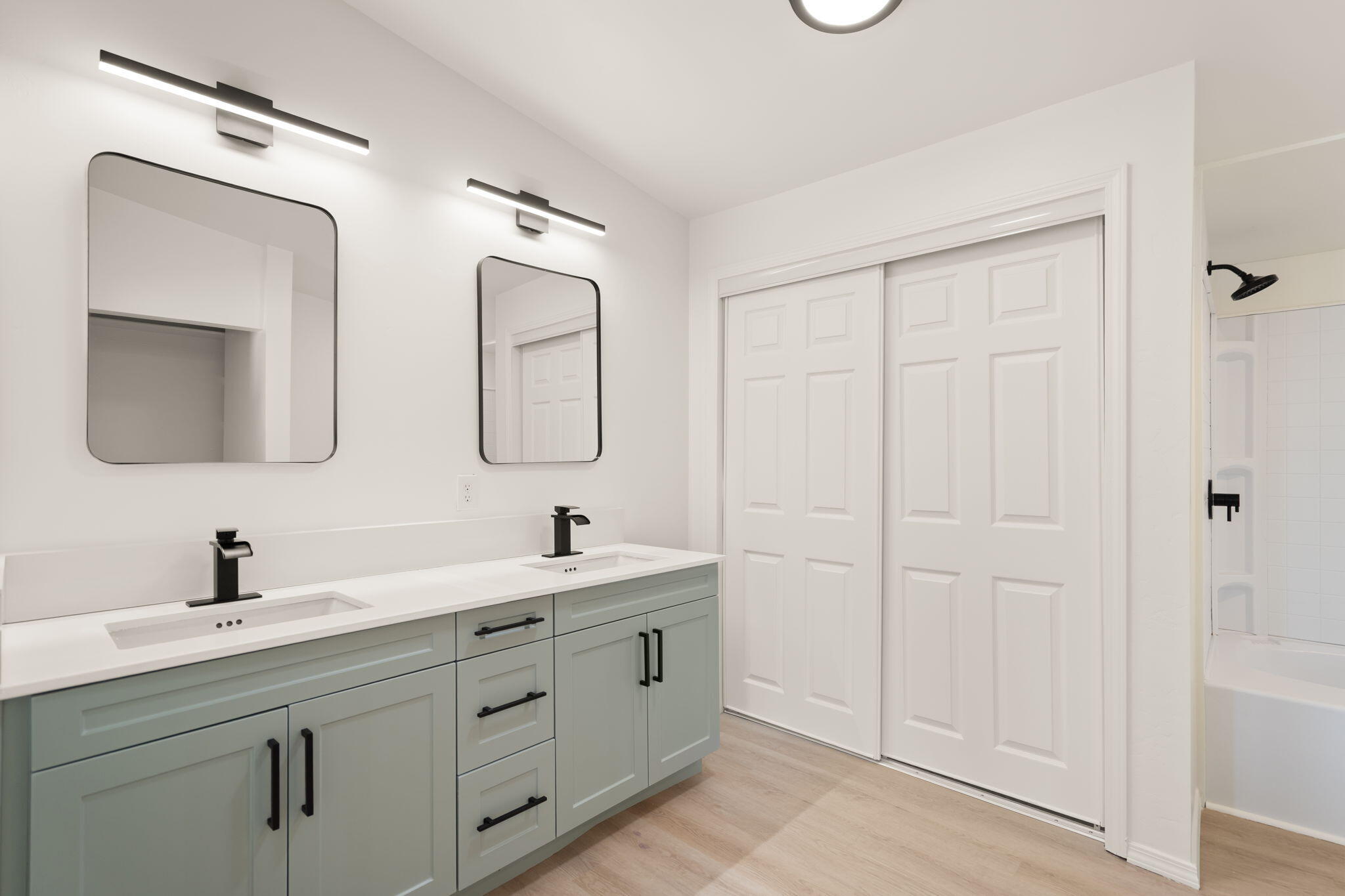 Photo 15 — 409 2nd Street SW