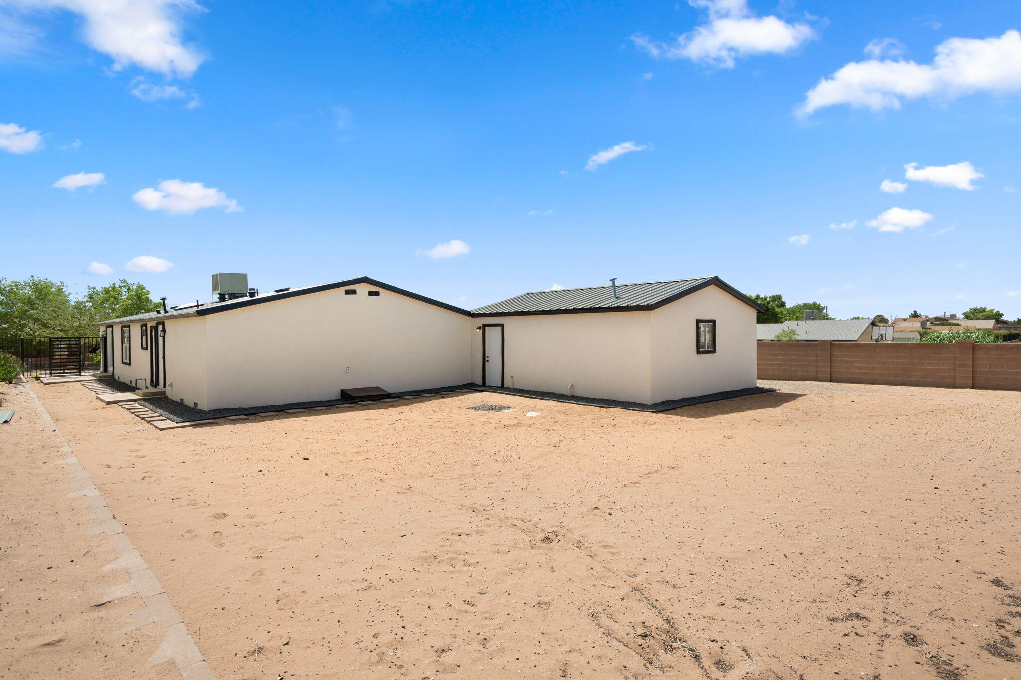 Photo 6 — 409 2nd Street SW
