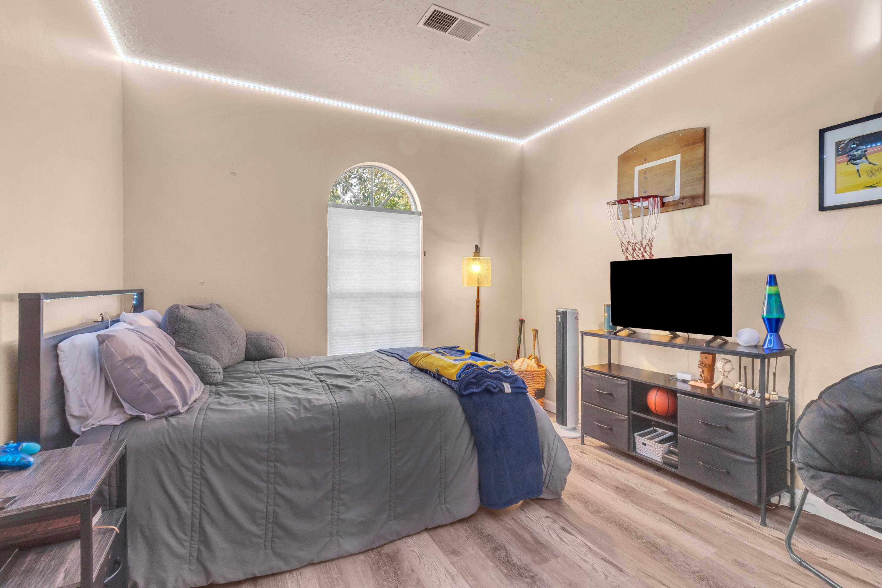 Photo 14 — 10908 Kielich Avenue NE