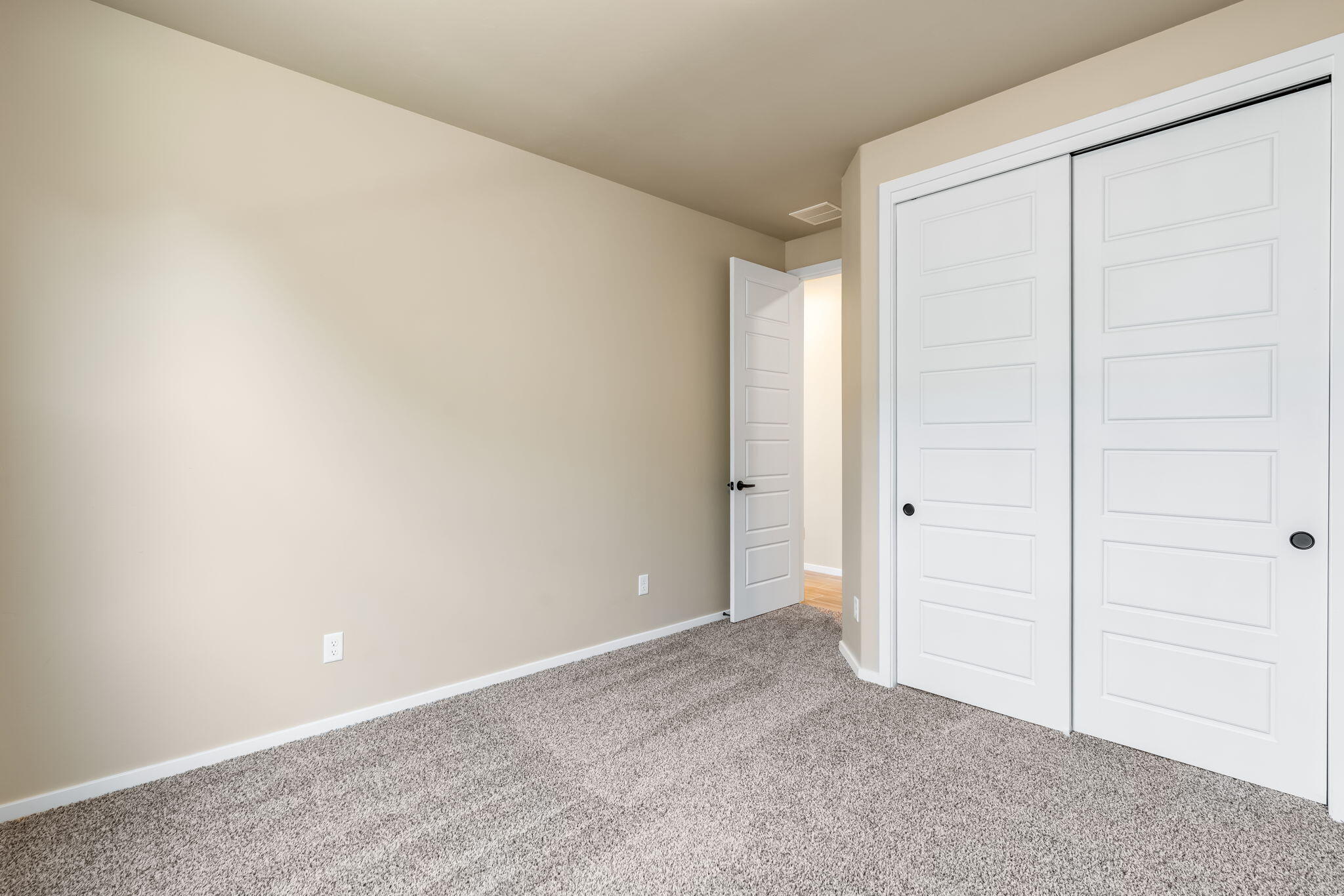 Photo 13 — 6918 Zachary Road NE