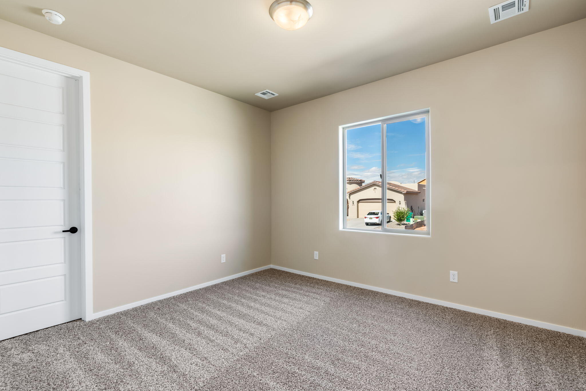 Photo 11 — 6918 Zachary Road NE