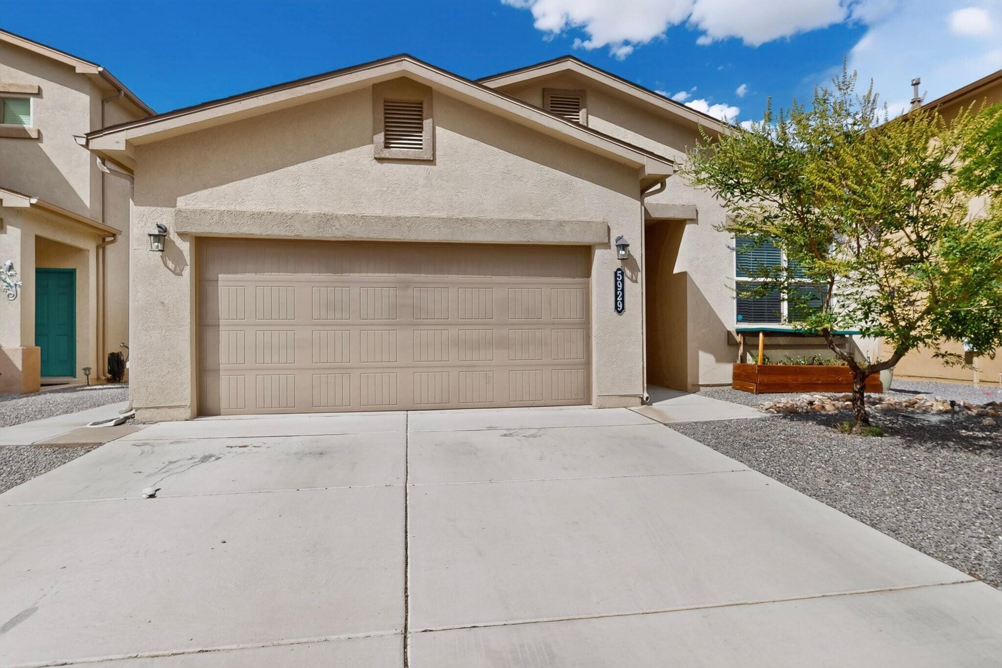 5929 Sandoval Drive NE