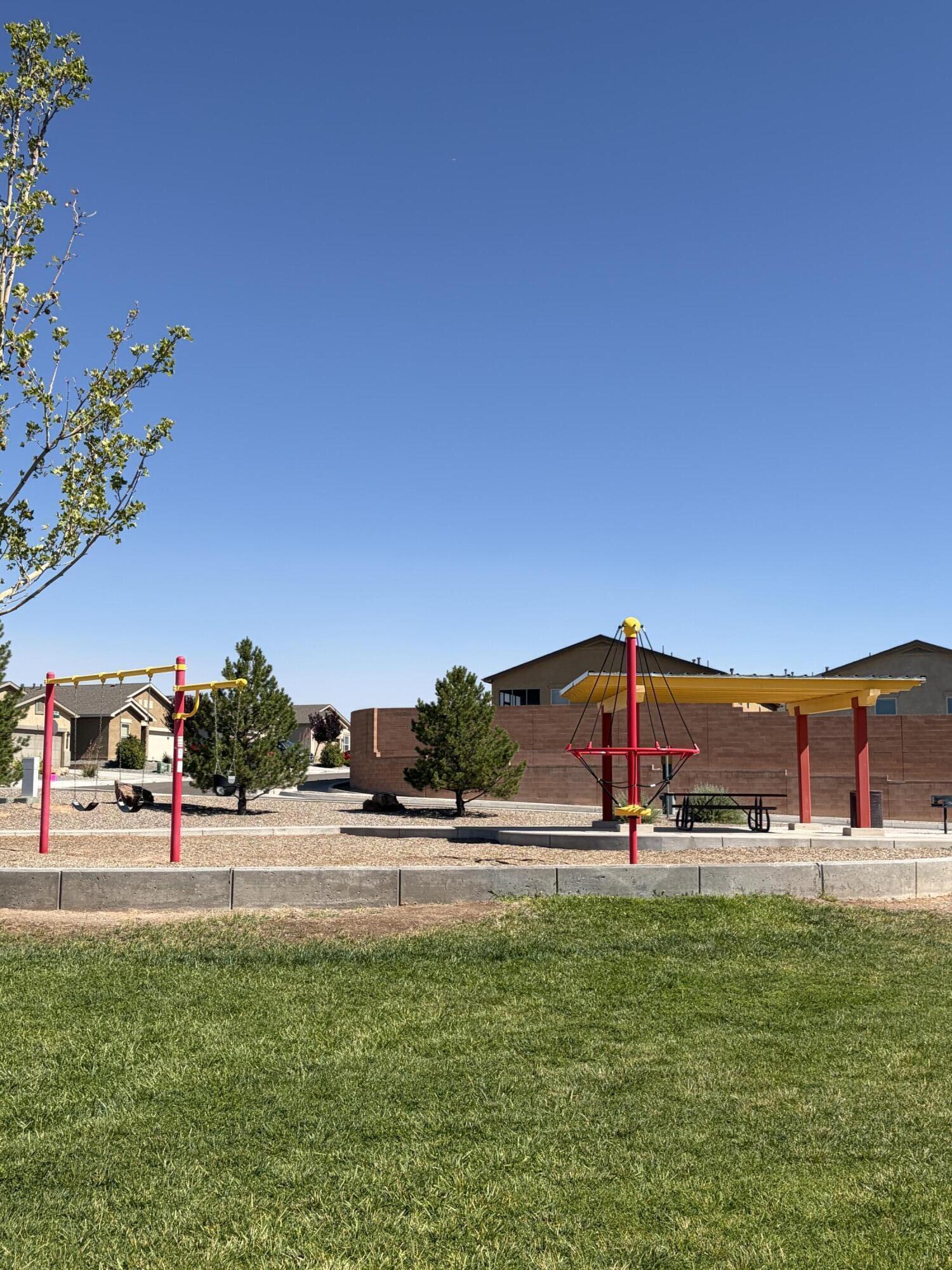 Photo 3 — 5929 Sandoval Drive NE