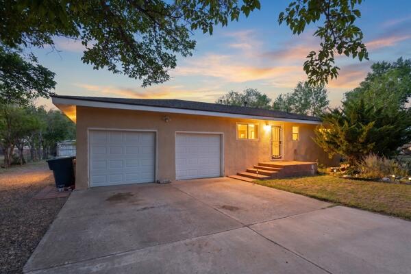 820 Monte Vista Road NE, Los Lunas, NM 87031