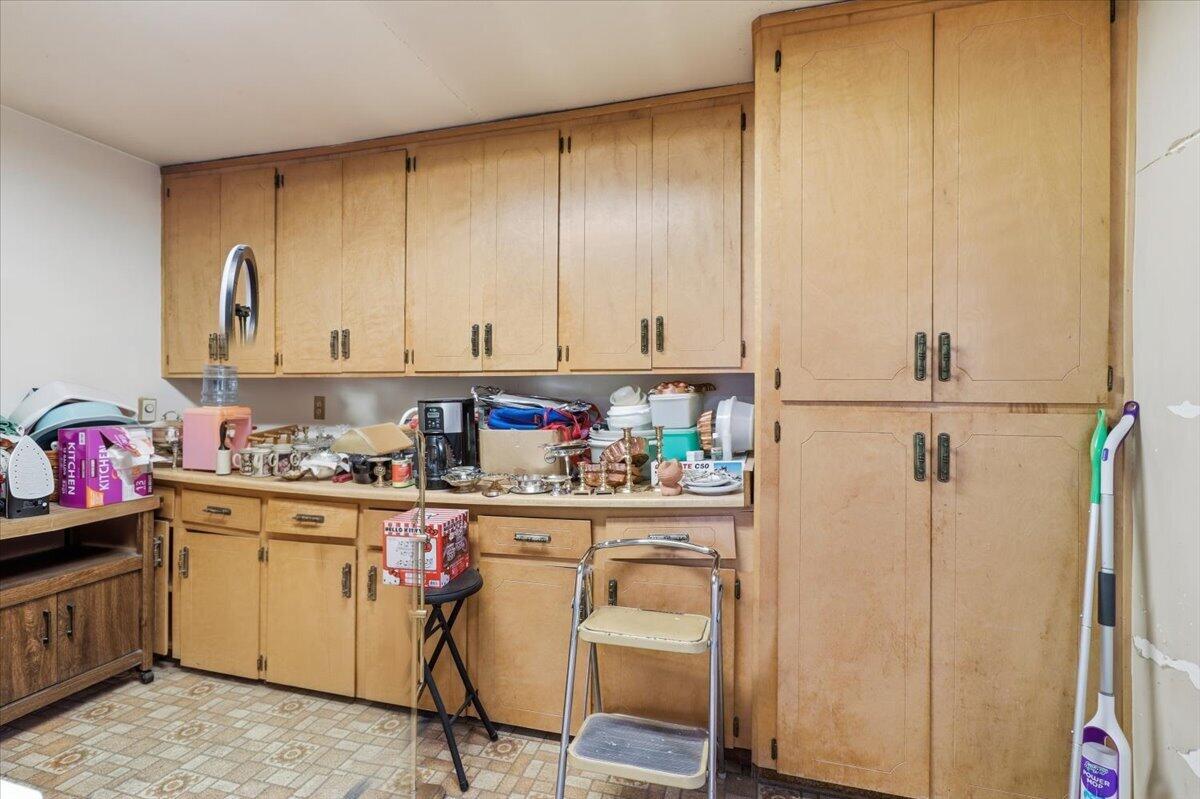 Photo 3 — 426 Espanola Street NE