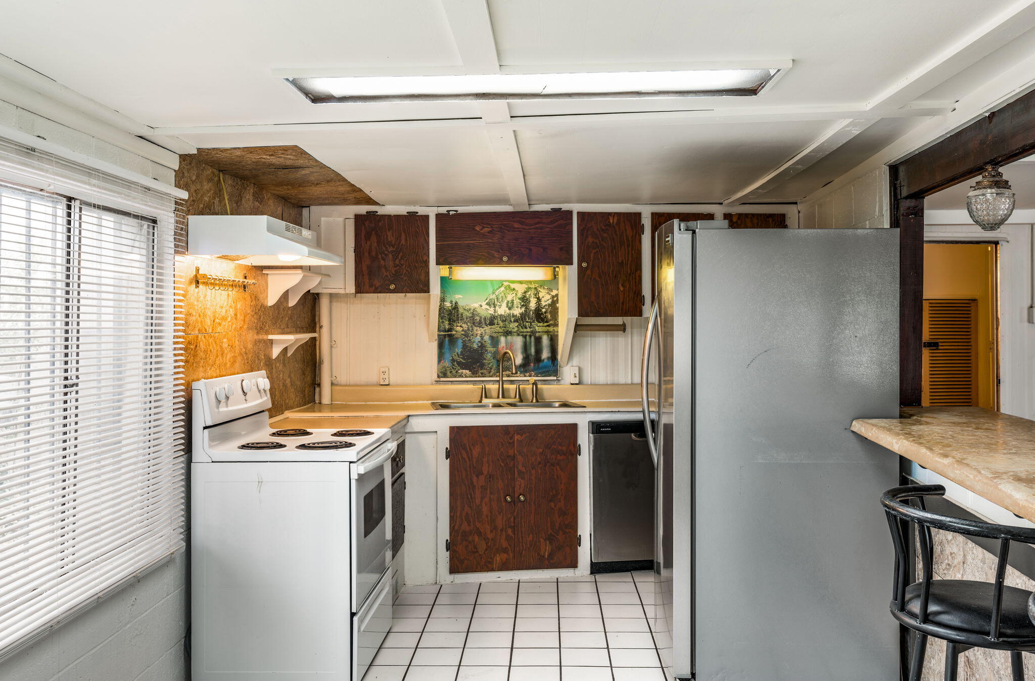Photo 11 — 6304 Karlson Drive NE