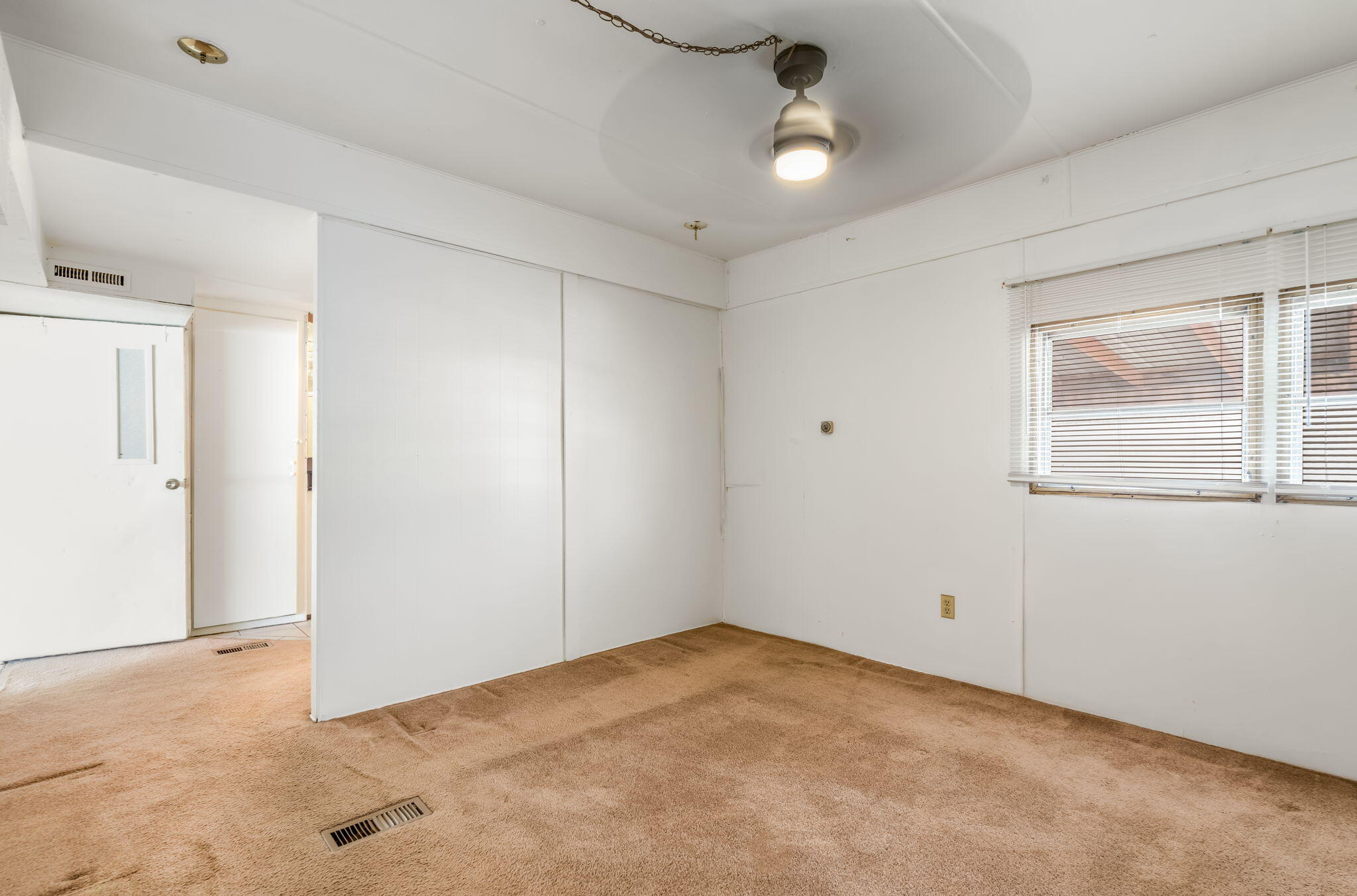 Photo 17 — 6304 Karlson Drive NE
