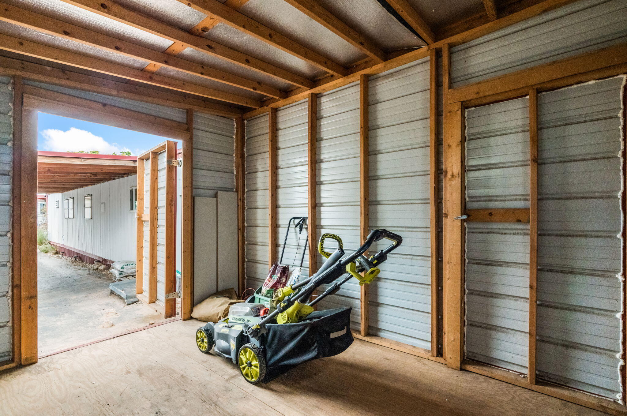 Photo 5 — 6304 Karlson Drive NE