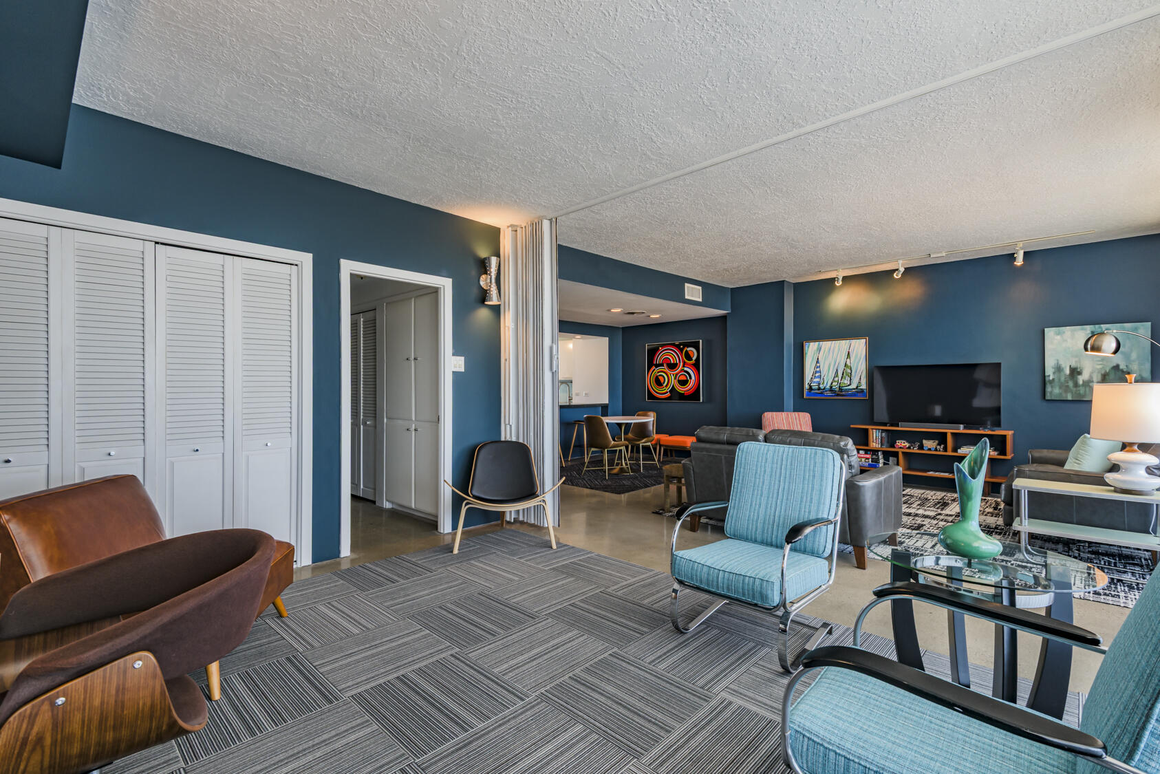 Photo 2 — 600 Alcalde Place SW 6A