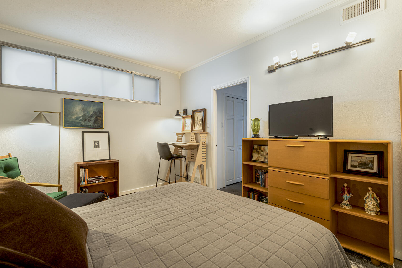 Photo 9 — 600 Alcalde Place SW 6A