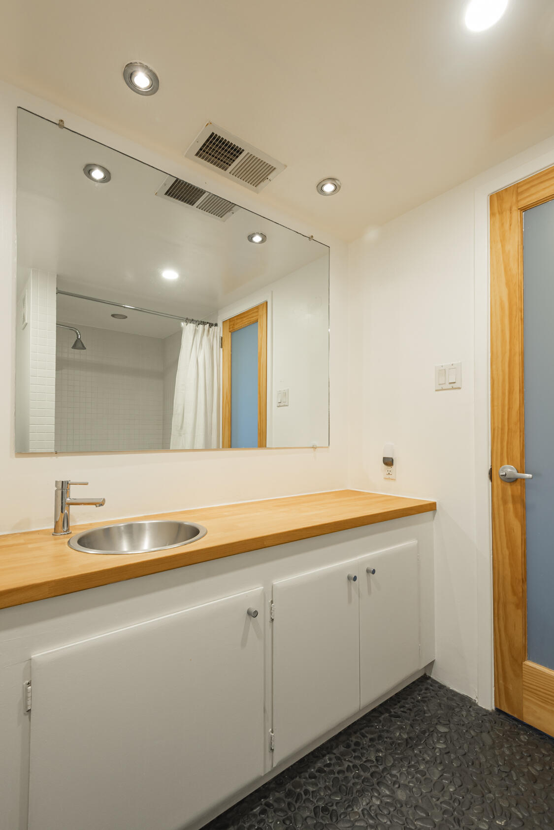 Photo 11 — 600 Alcalde Place SW 6A