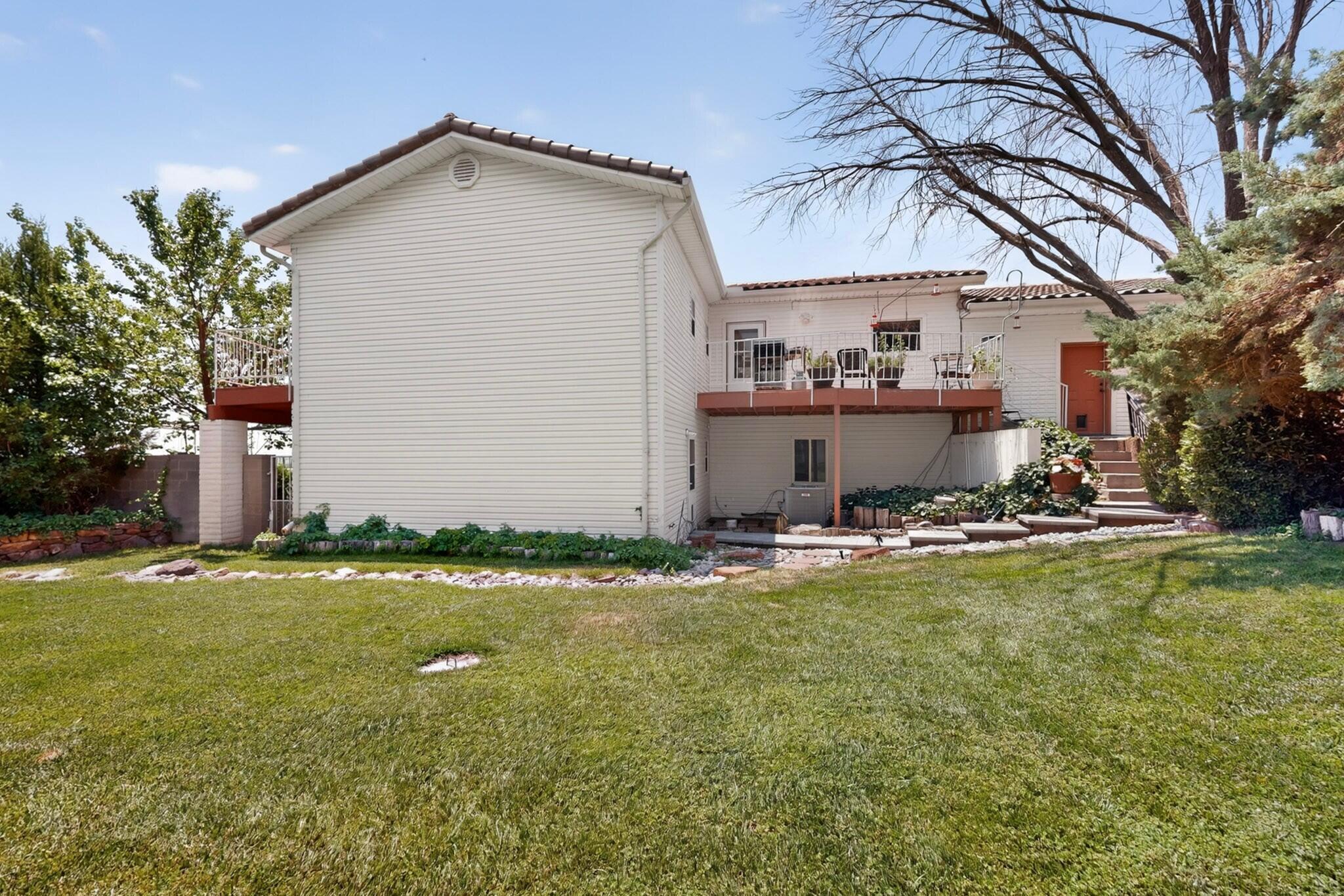 Photo 10 — 1612 Coplen Drive SW
