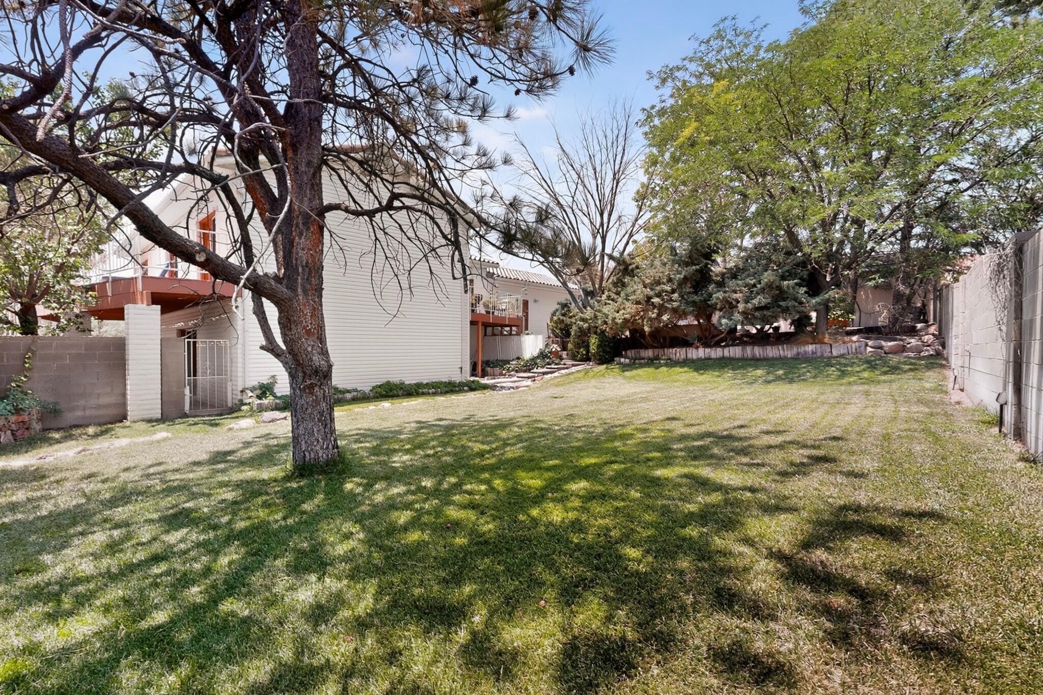 Photo 11 — 1612 Coplen Drive SW
