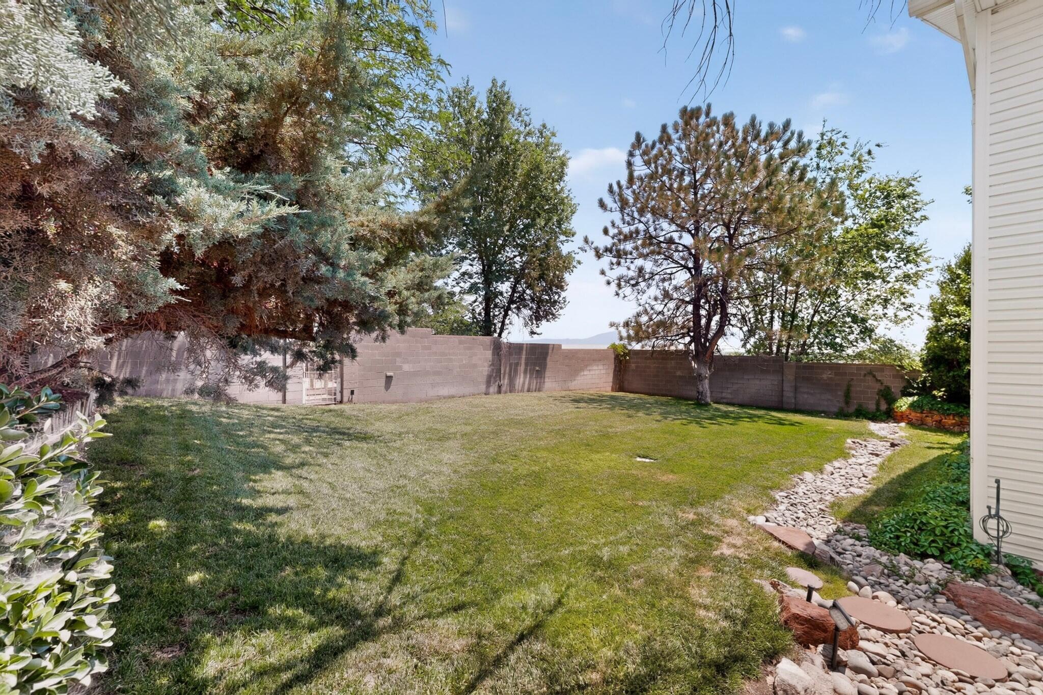 Photo 12 — 1612 Coplen Drive SW