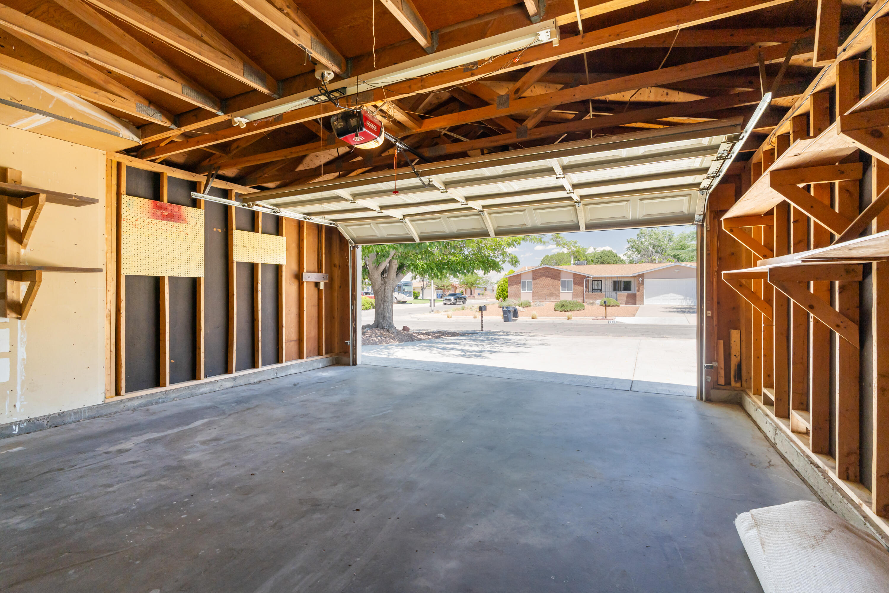 Photo 7 — 7108 Coulson Drive NE