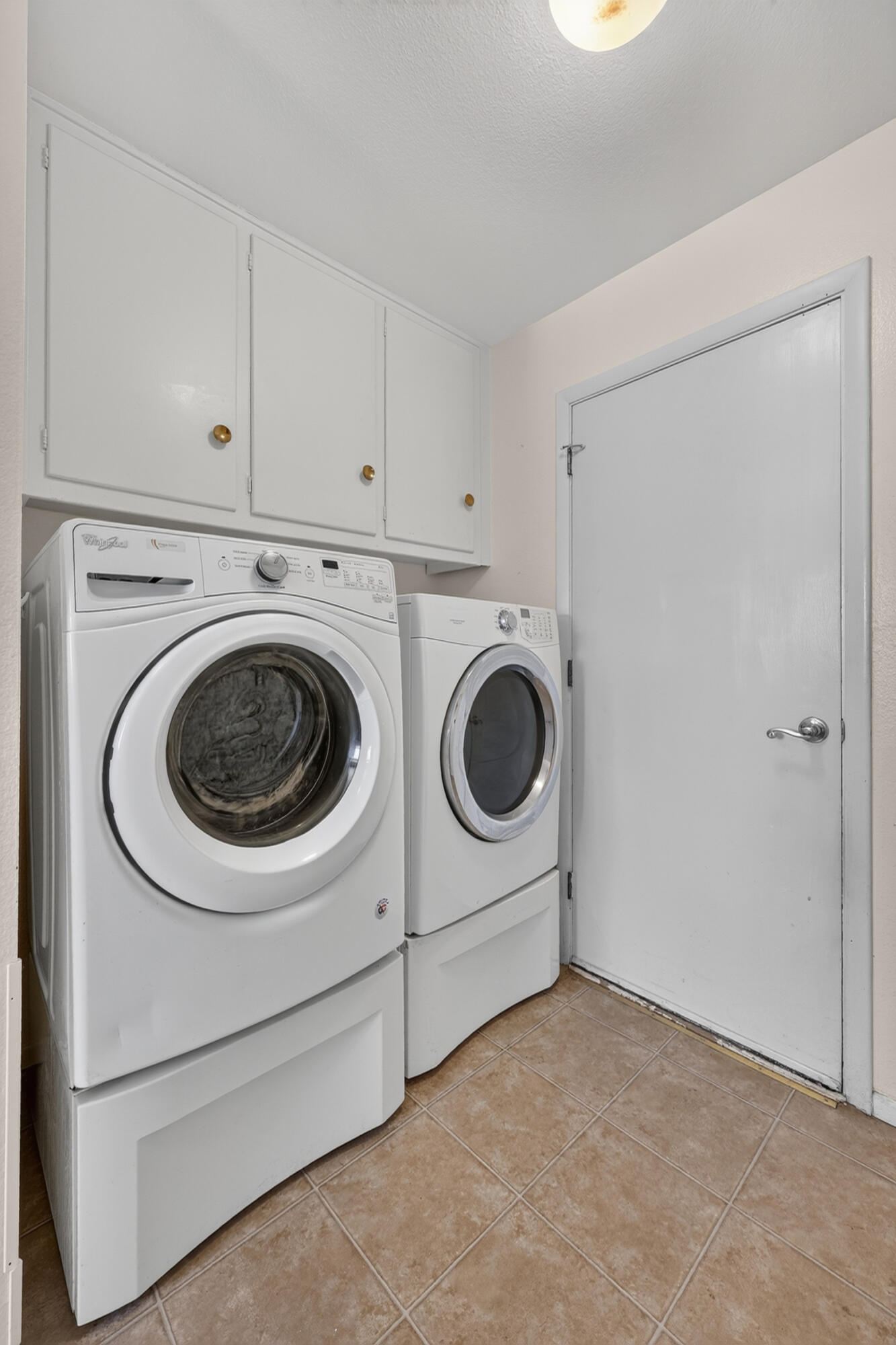 Photo 17 — 9400 Shoshone Road NE