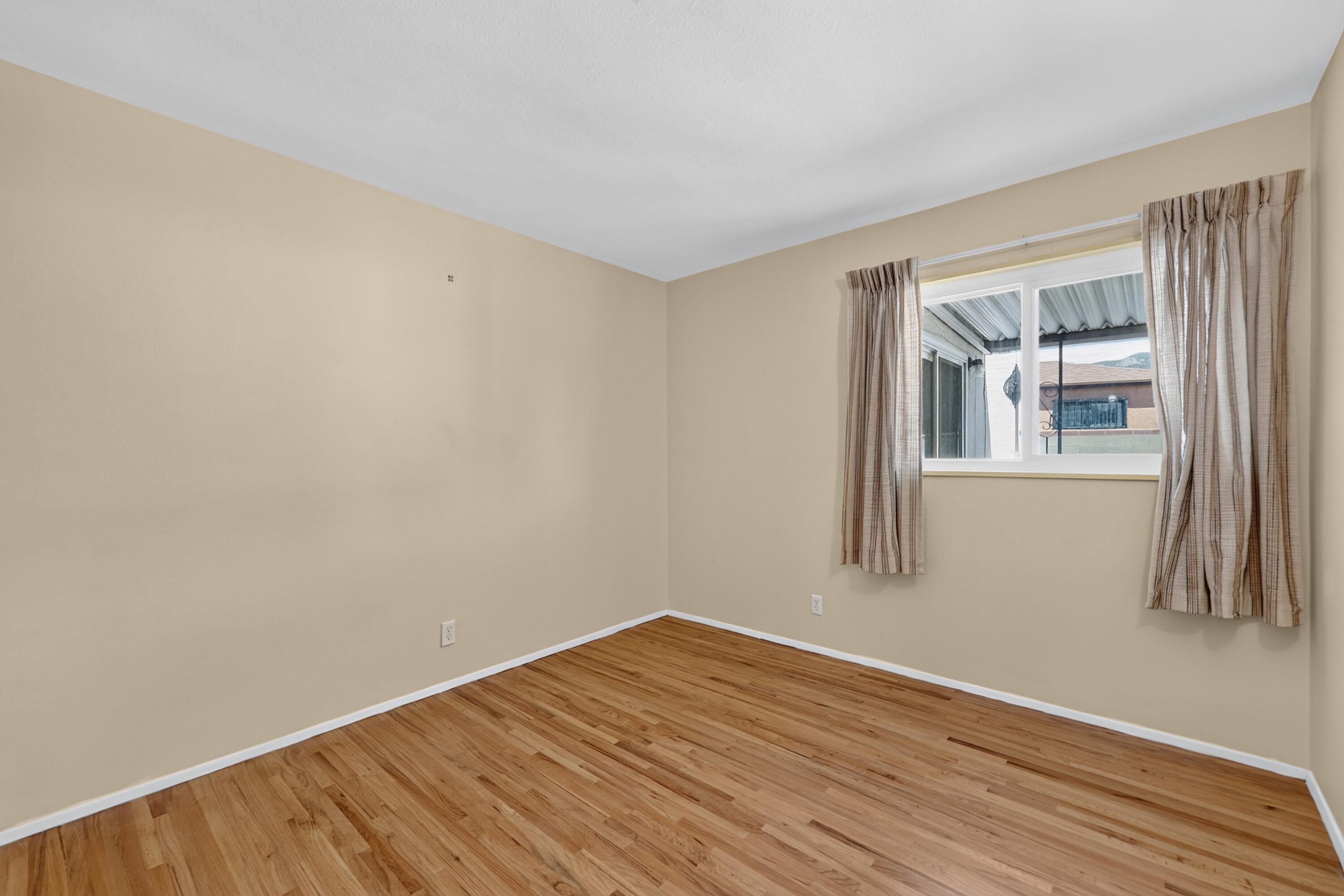 Photo 19 — 9400 Shoshone Road NE