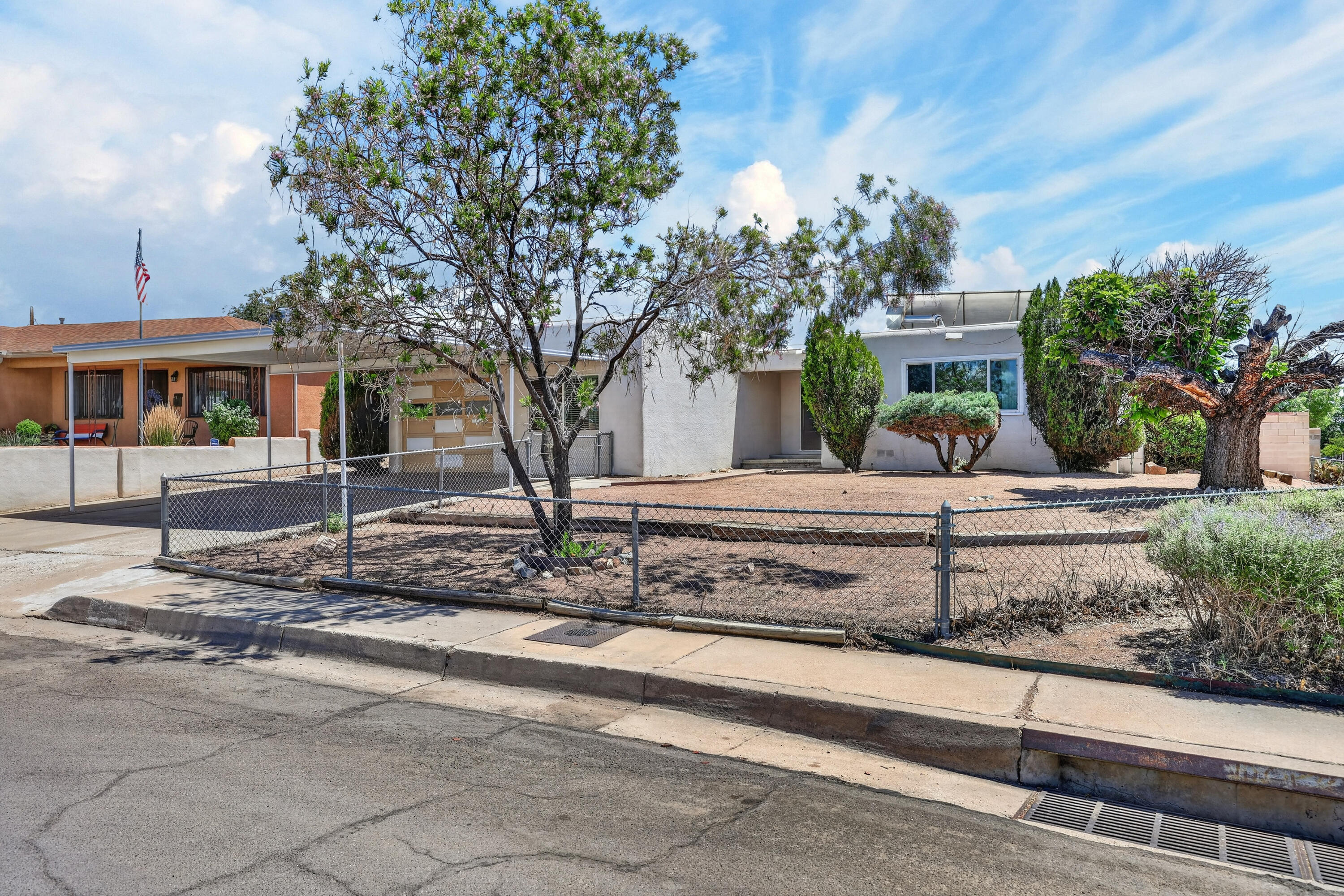 Photo 4 — 9400 Shoshone Road NE