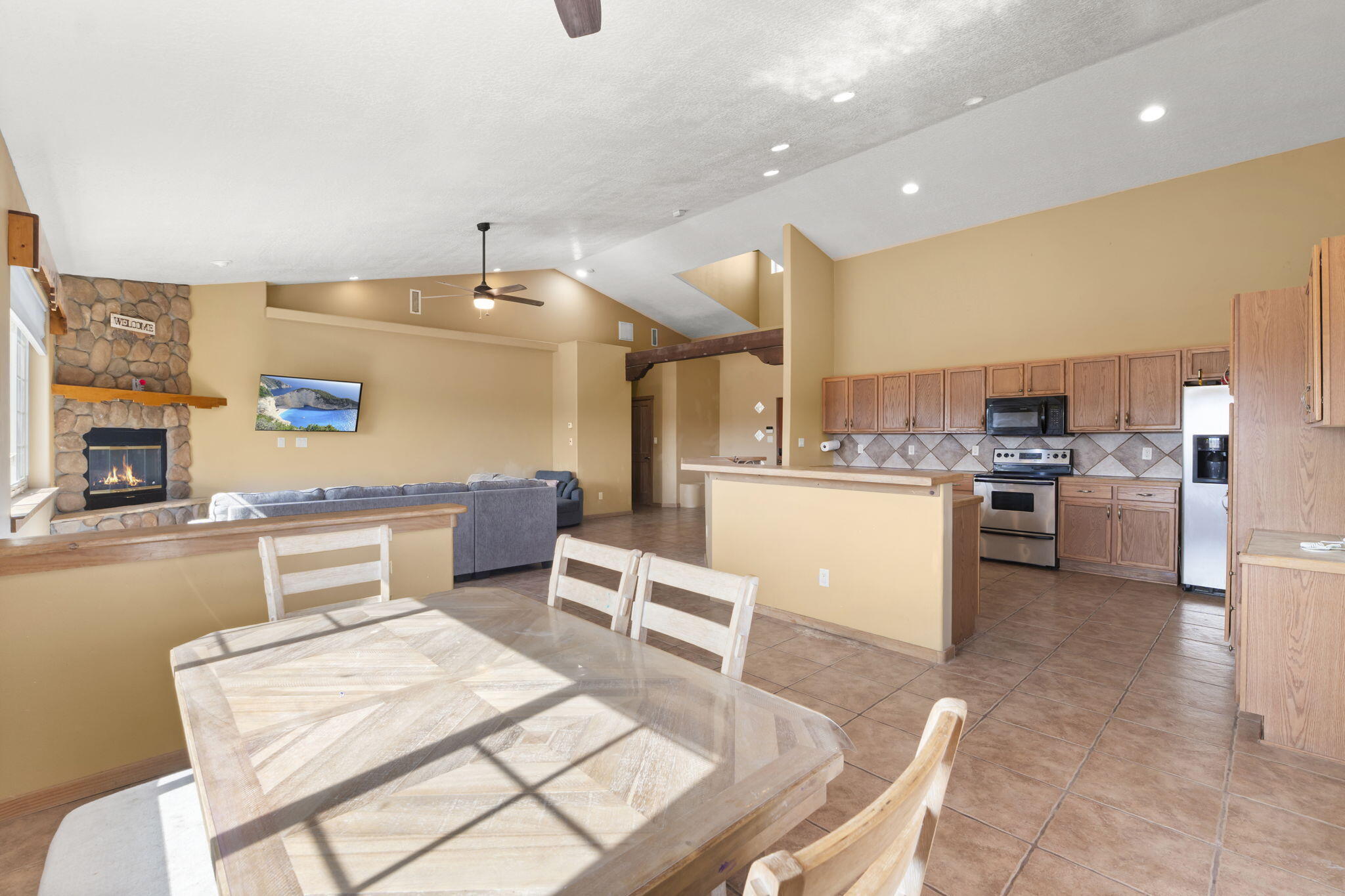 Photo 11 — 46 Serrania Drive