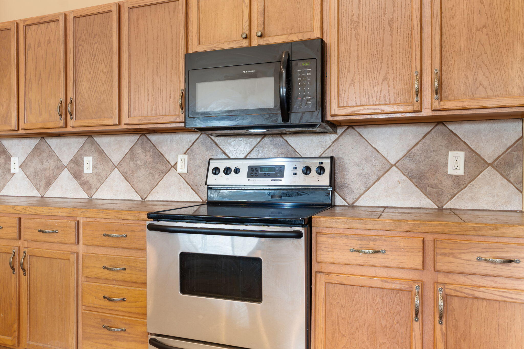 Photo 16 — 46 Serrania Drive