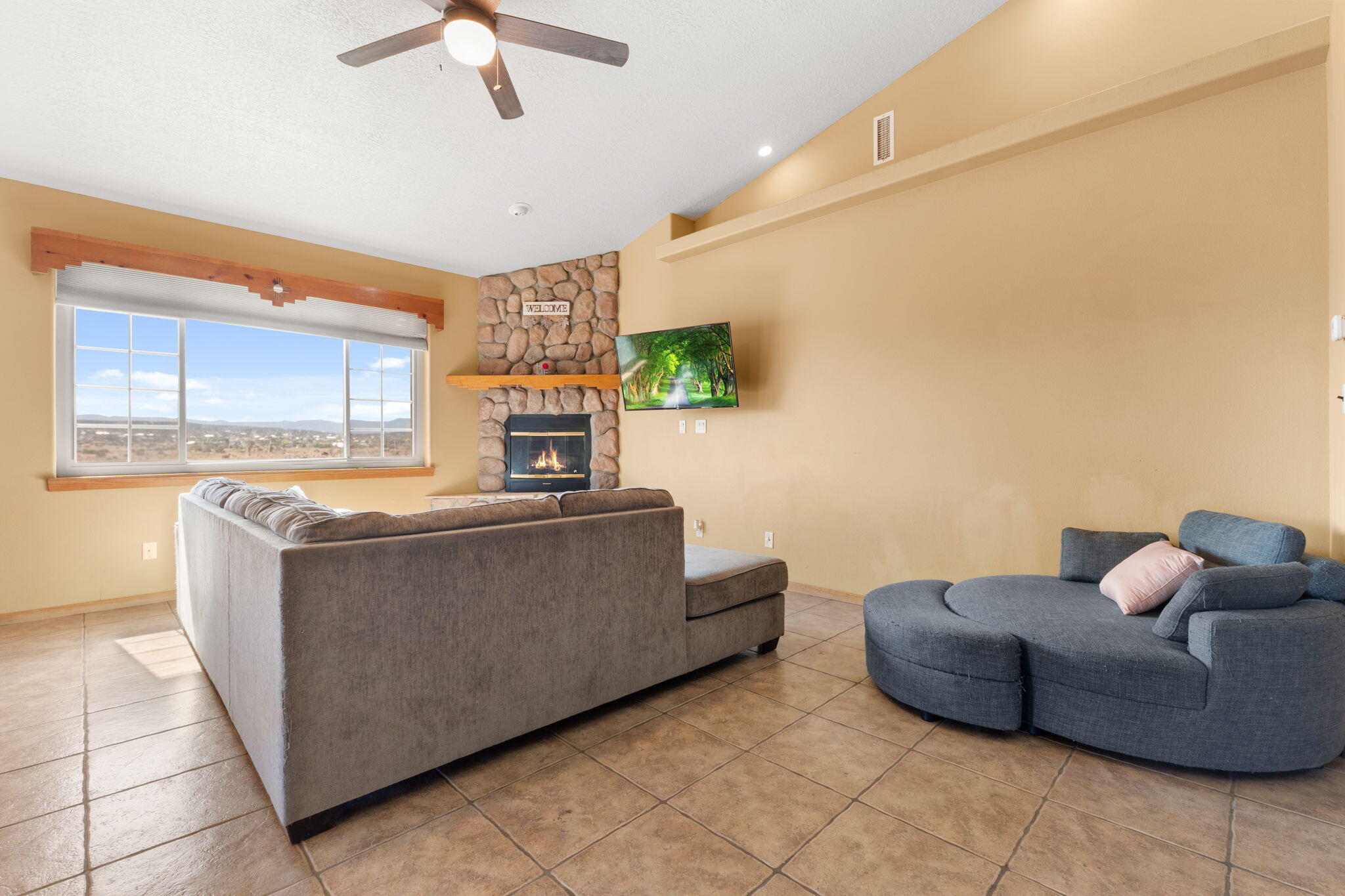 Photo 5 — 46 Serrania Drive