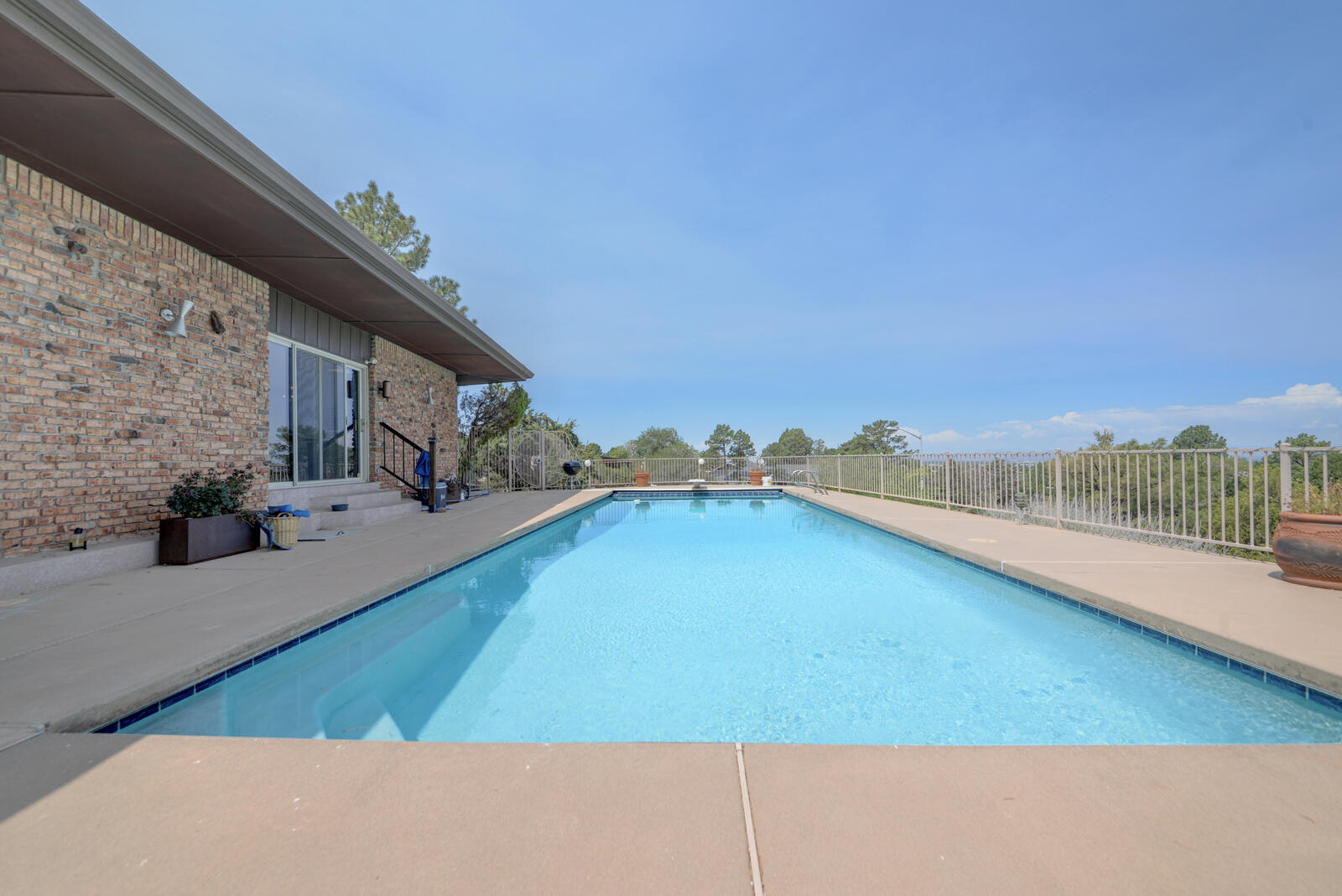 Photo 6 — 1100 Warm Sands Drive SE