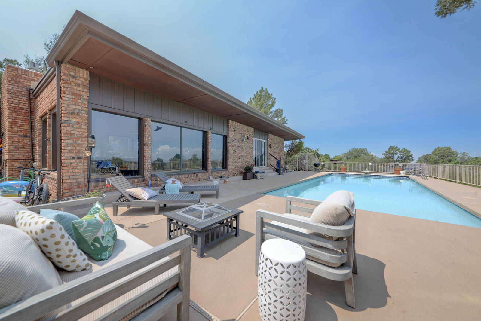 Photo 7 — 1100 Warm Sands Drive SE