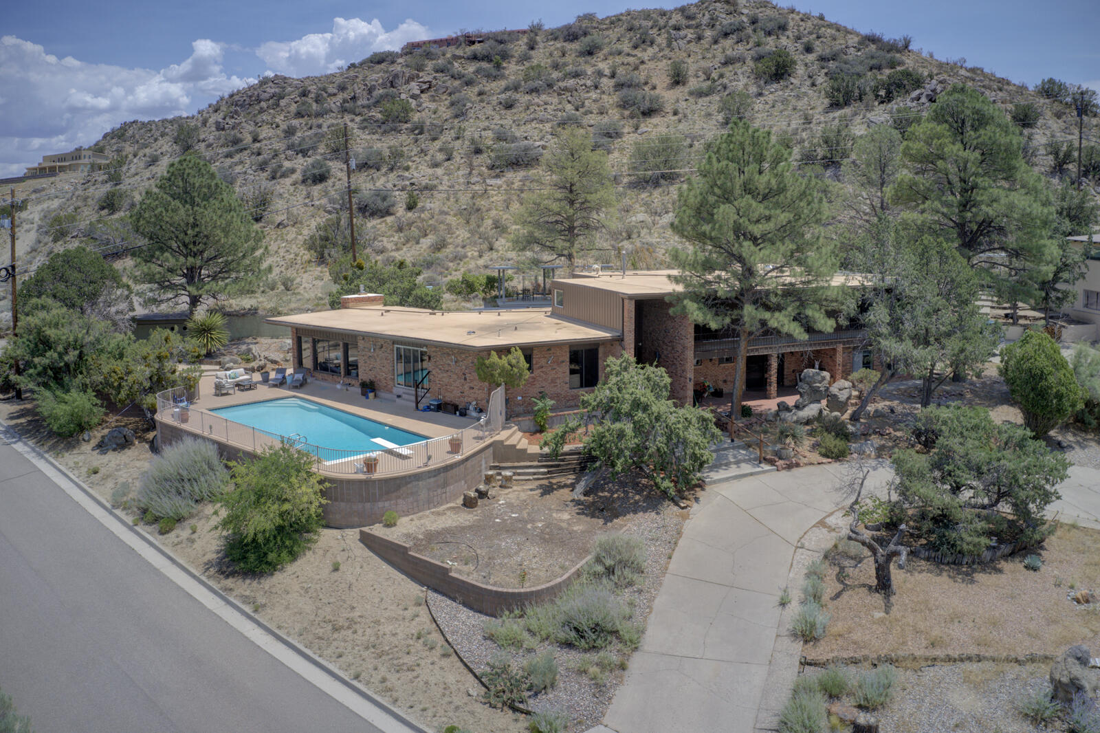 Photo 15 — 1100 Warm Sands Drive SE