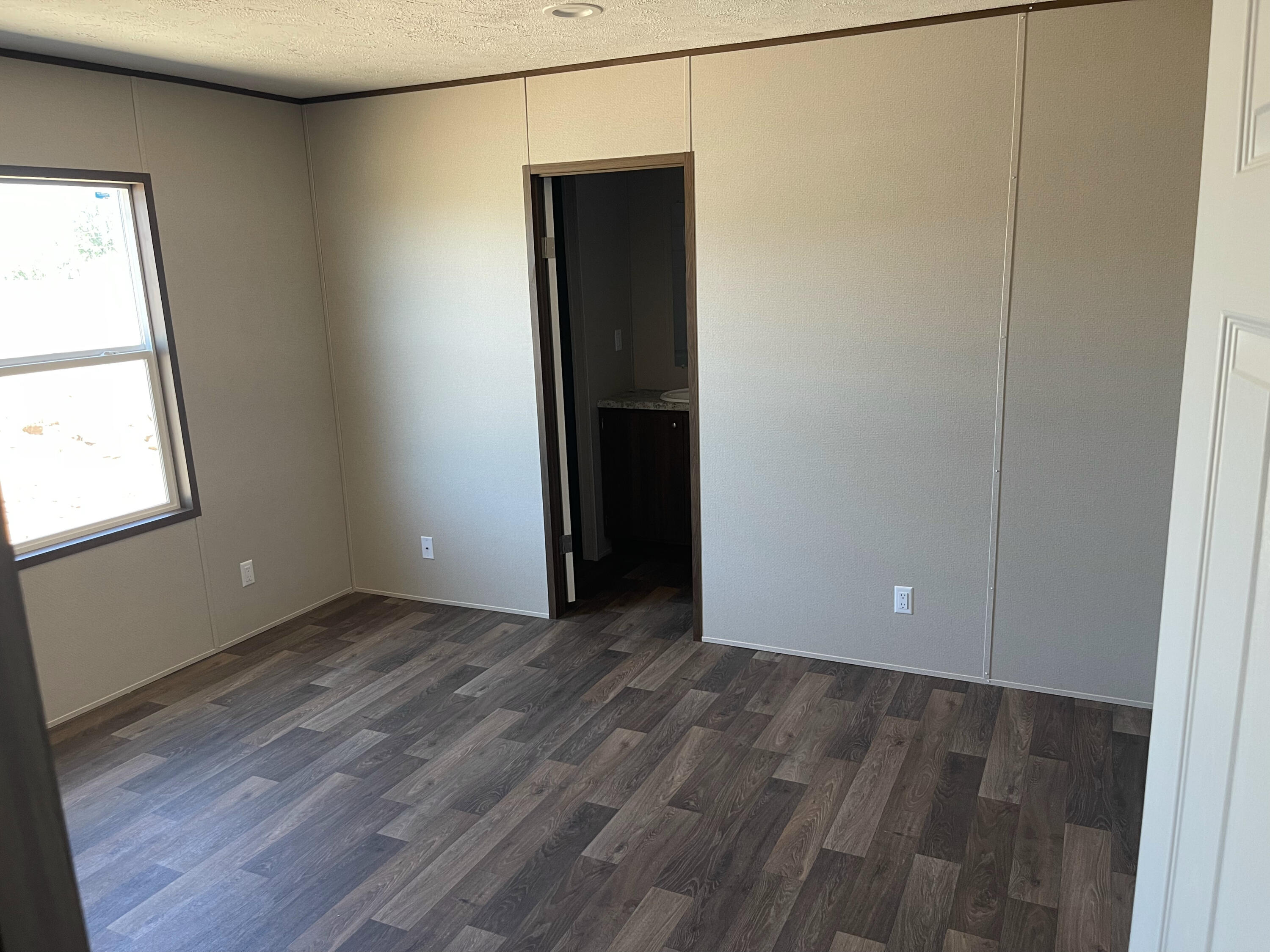 Photo 13 — 805 Maple Avenue