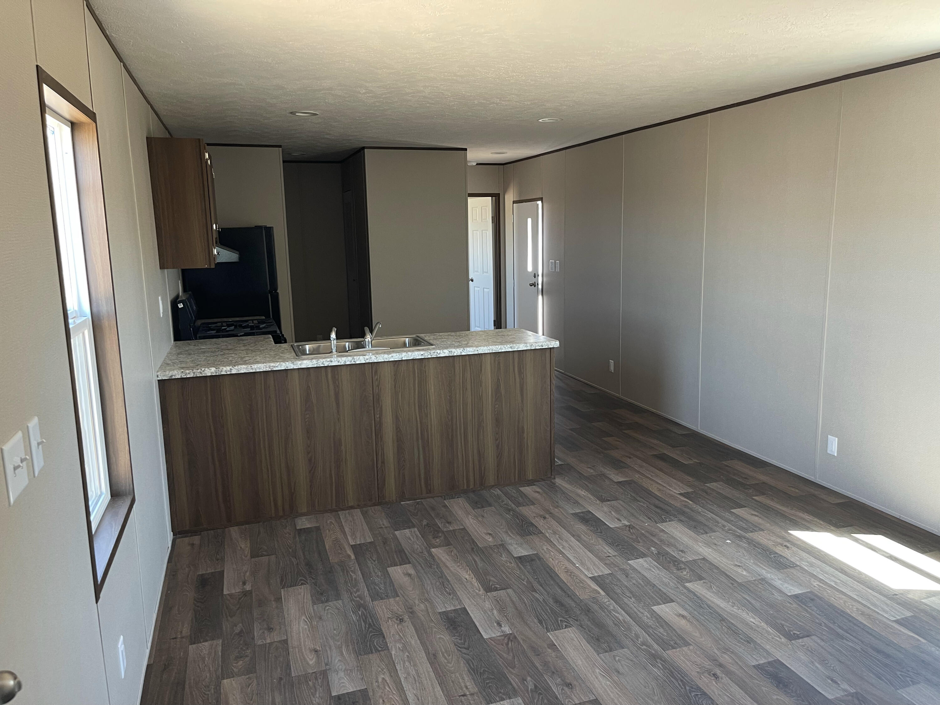 Photo 8 — 805 Maple Avenue