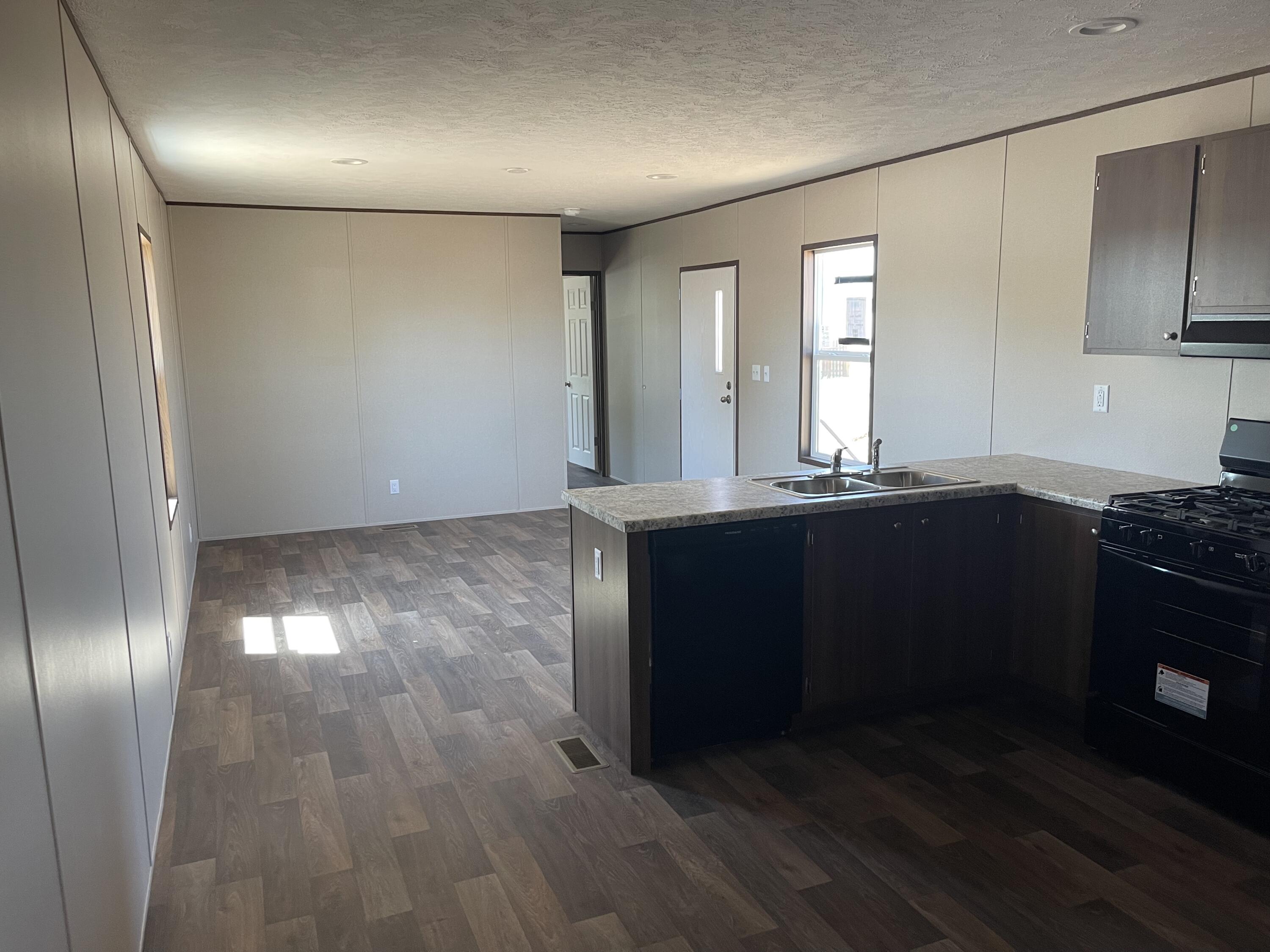 Photo 9 — 805 Maple Avenue