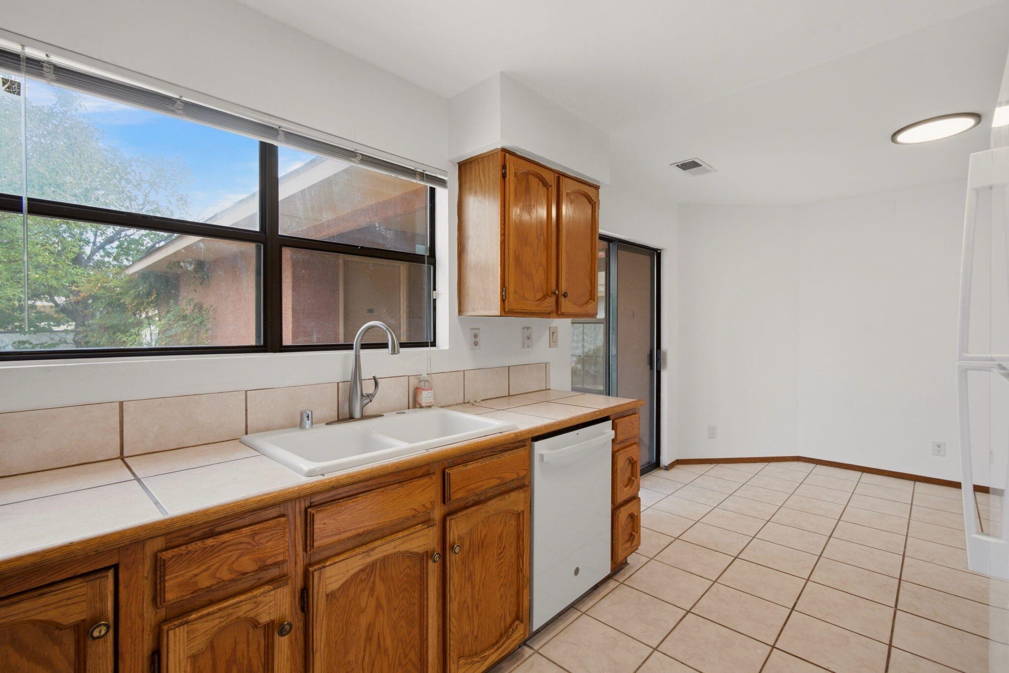 Photo 3 — 7708 Pinewood Drive NW
