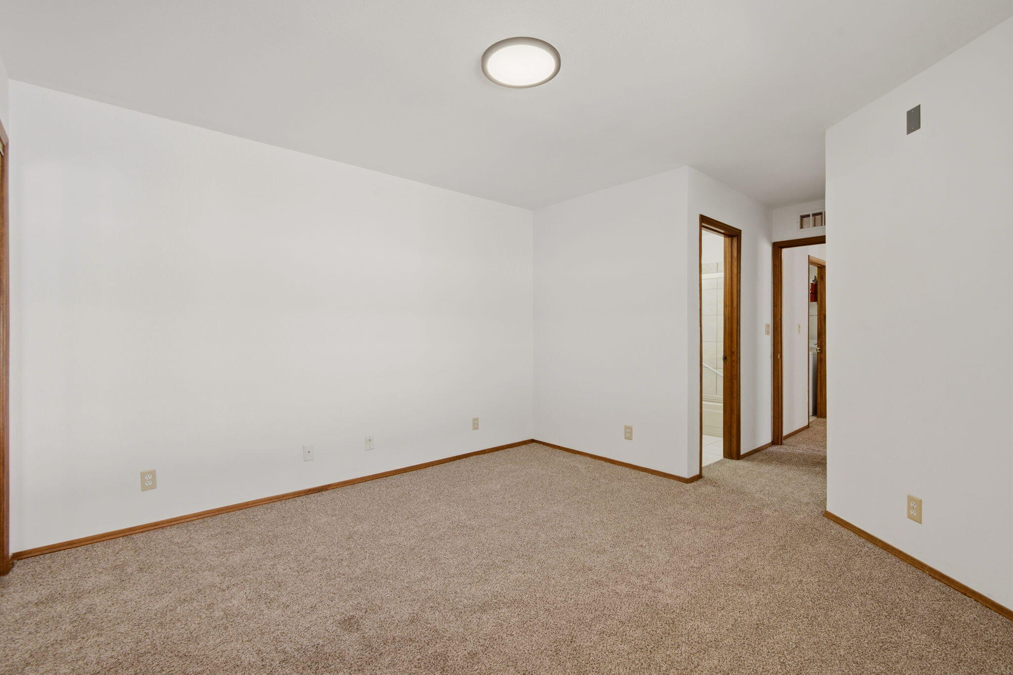 Photo 8 — 7708 Pinewood Drive NW