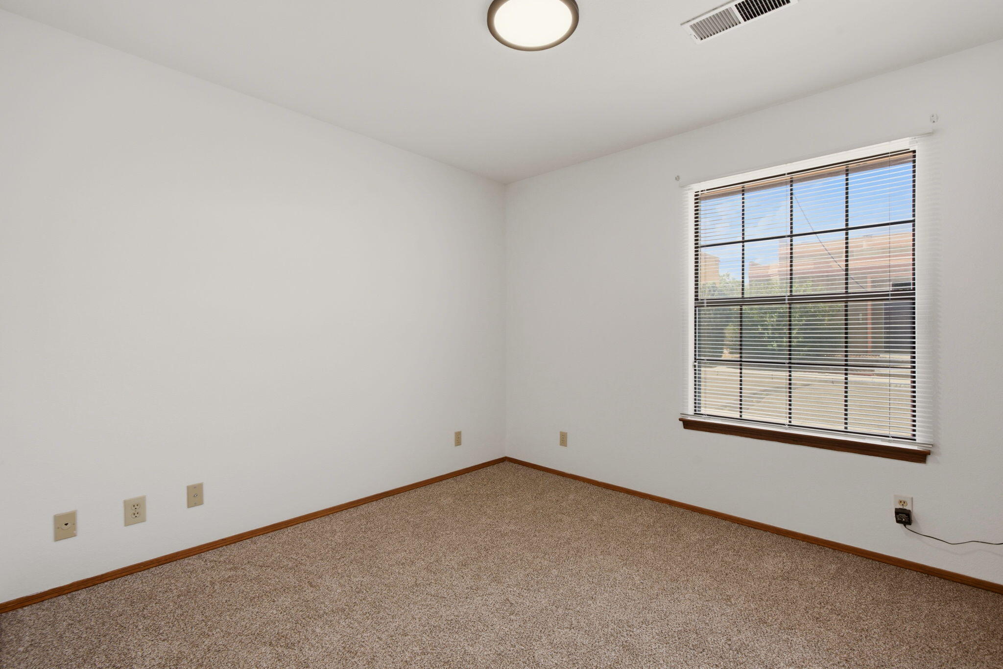 Photo 10 — 7708 Pinewood Drive NW