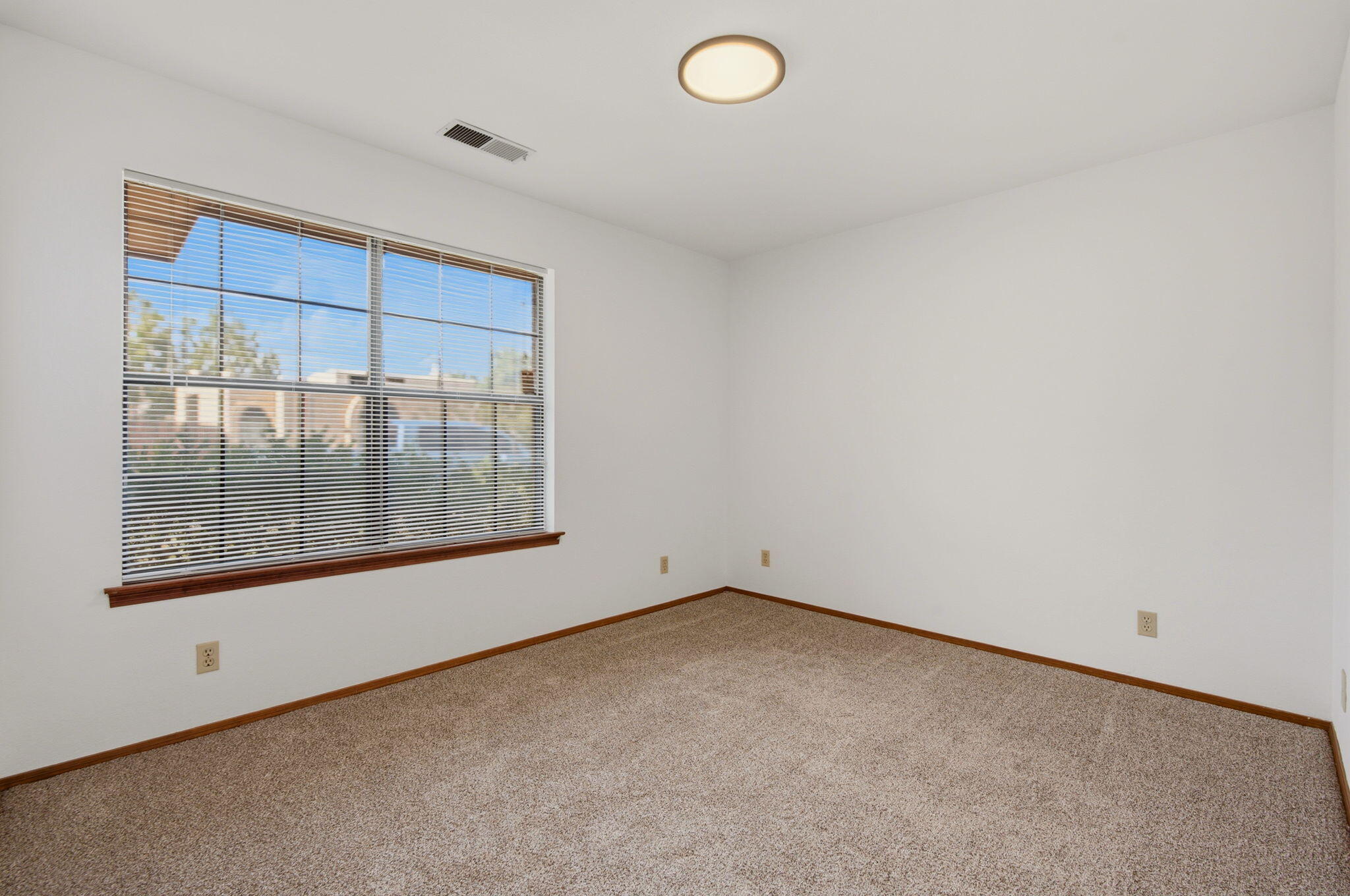 Photo 12 — 7708 Pinewood Drive NW