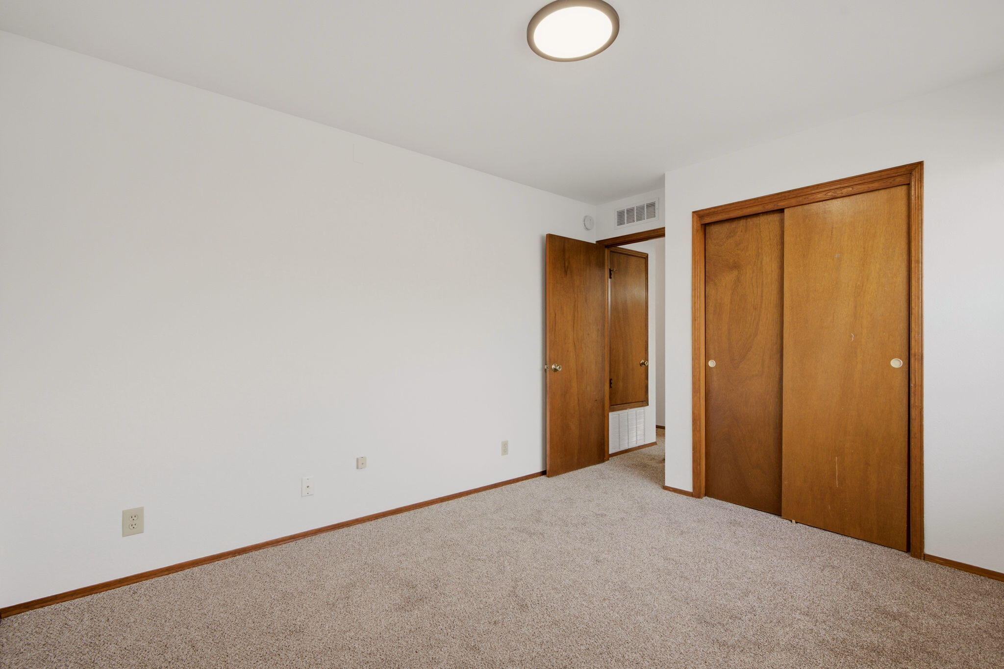 Photo 13 — 7708 Pinewood Drive NW