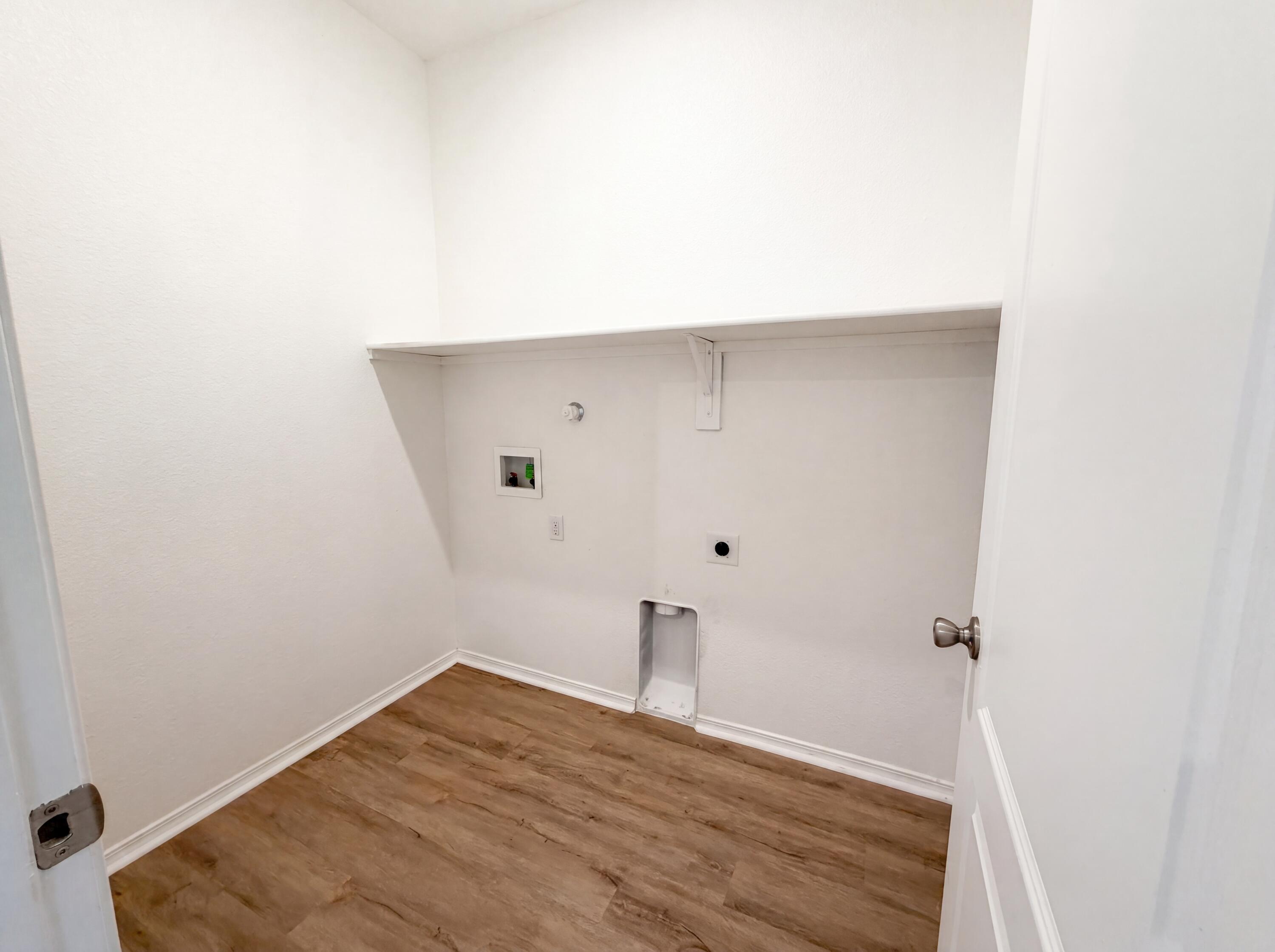 Photo 8 — 3504 Wild Horse Road NE