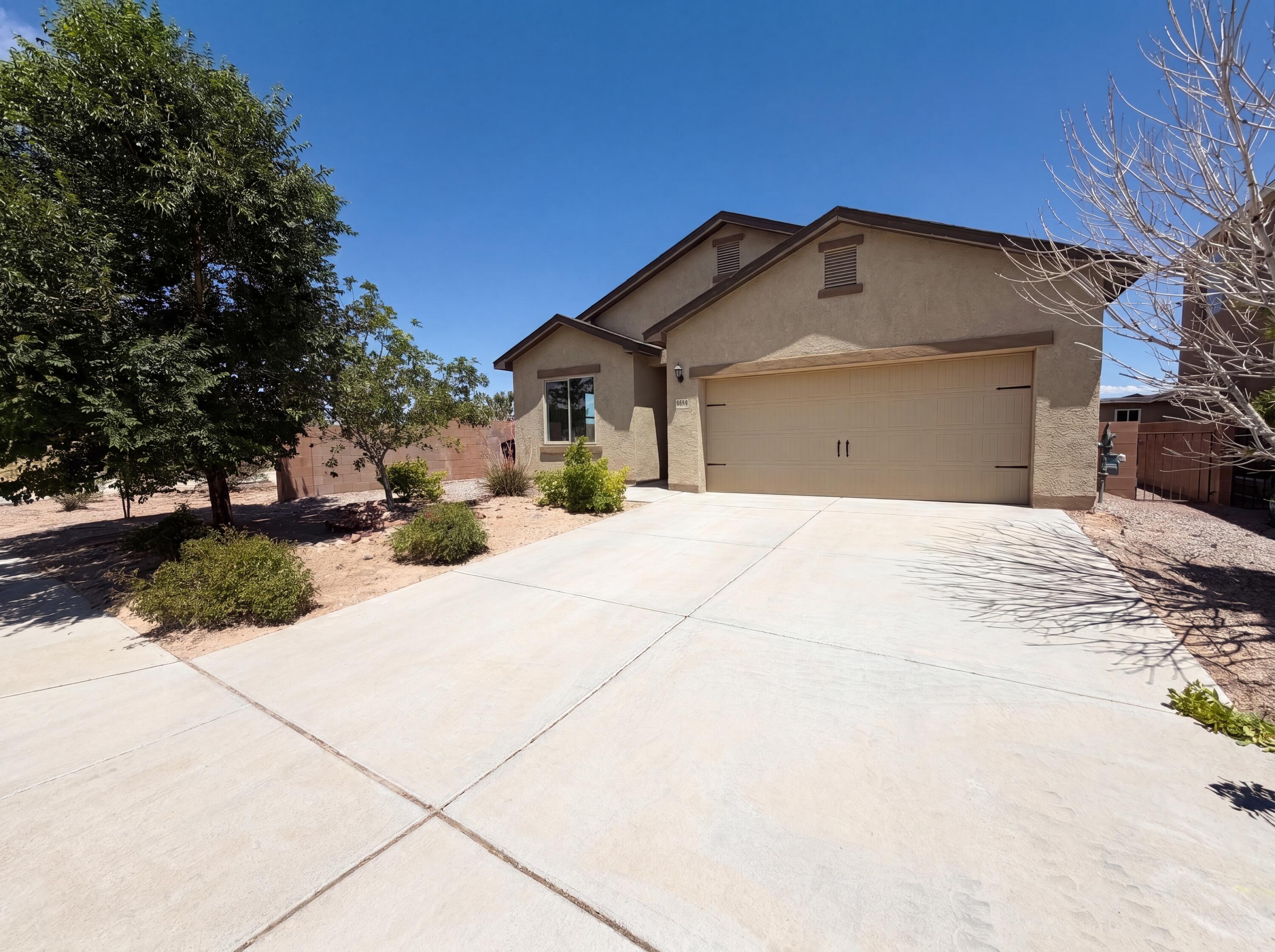 Photo 11 — 3504 Wild Horse Road NE