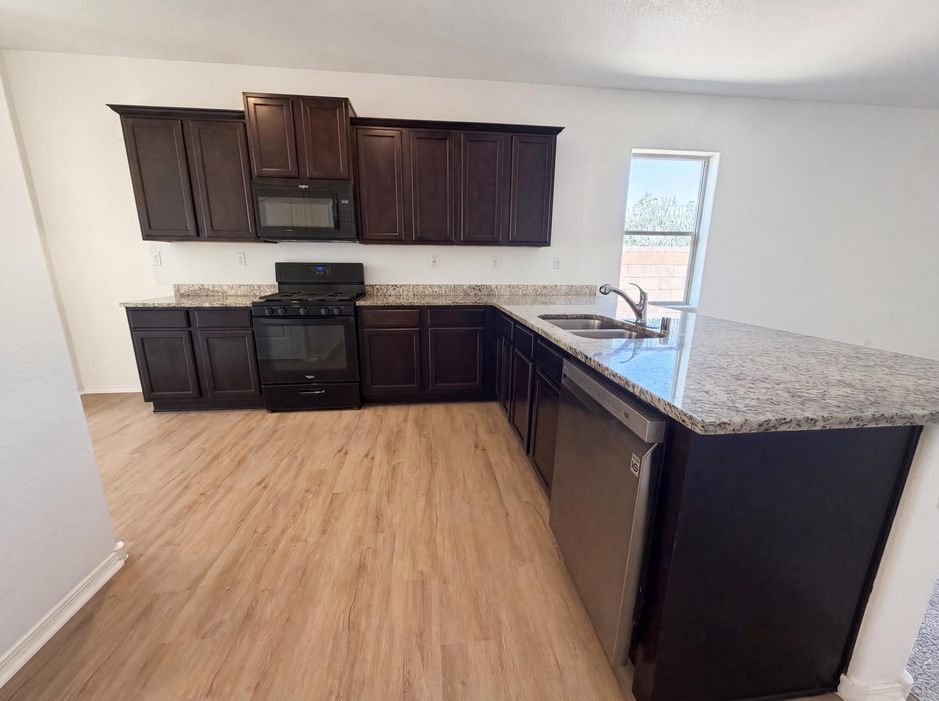 Photo 12 — 3504 Wild Horse Road NE